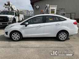 (South Beloit, IL) 2012 Ford Fiesta 4-Door Sedan Runs & Moves) (Body Damage) (Paint Damage) (Noise C