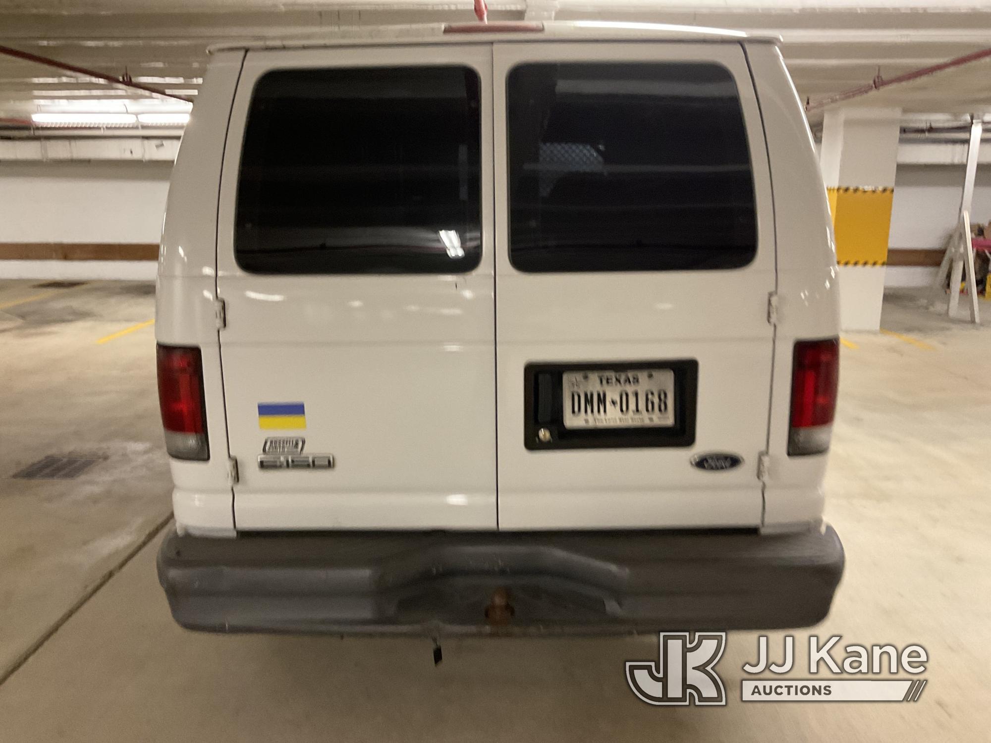 (Houston, TX) 2007 Ford E150 Van Runs & Moves) (Starts With A Jump,  Rear Door Needs Latch Repair, D