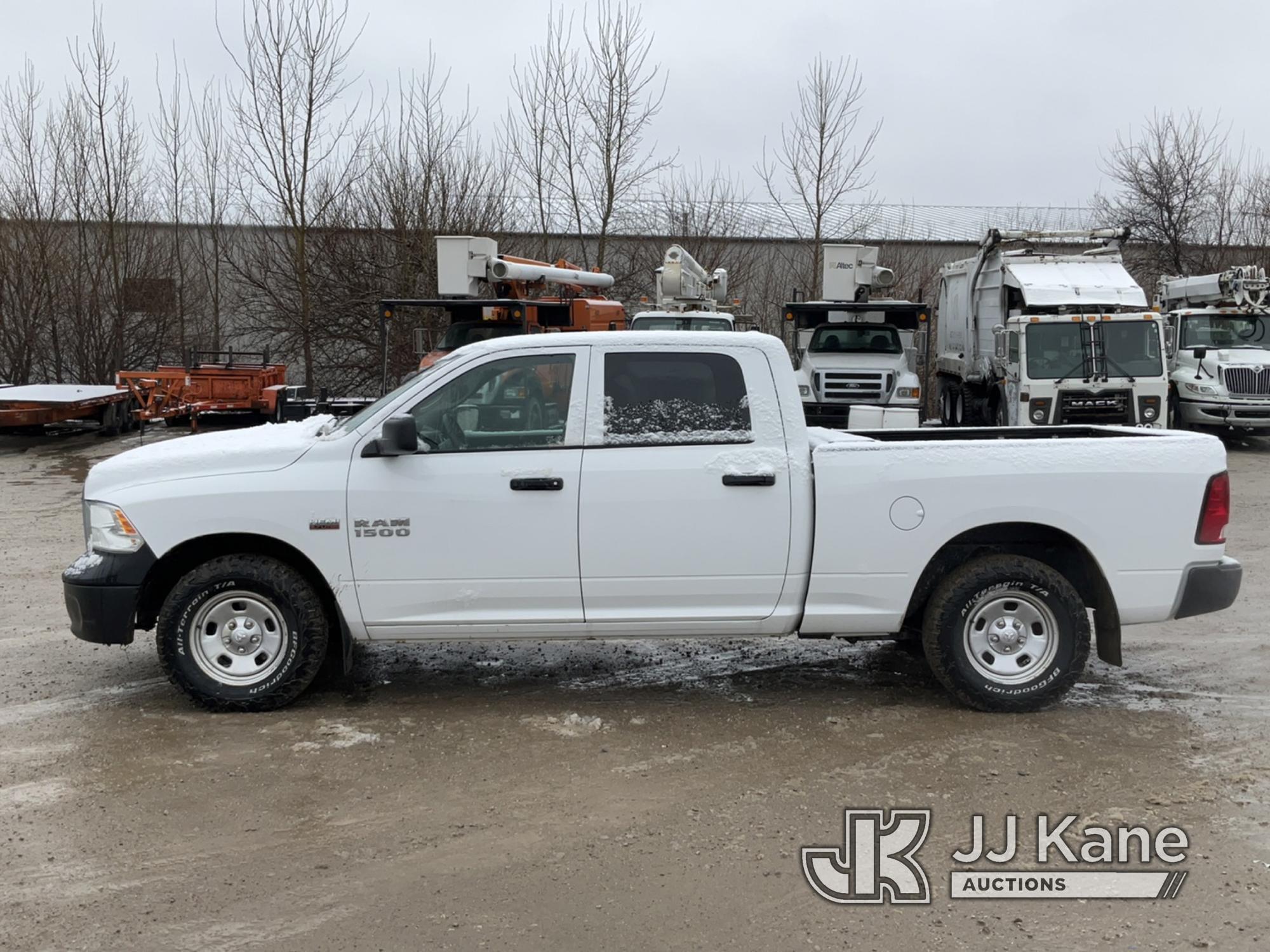 (Des Moines, IA) 2018 RAM 1500 4x4 Crew-Cab Pickup Truck Runs & Moves) (Engine Knock, Rough Idle