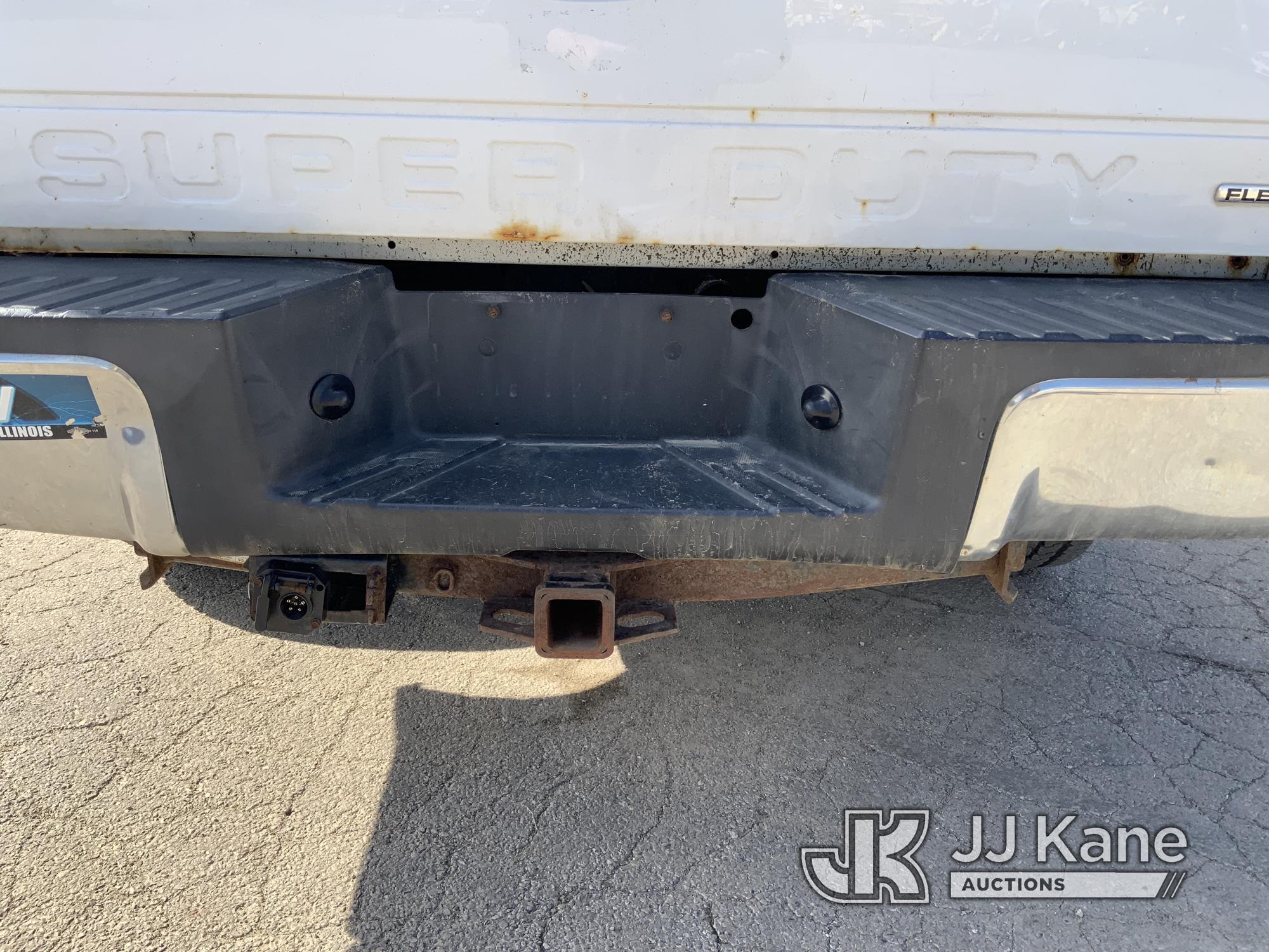 (South Beloit, IL) 2015 Ford F250 4x4 Extended-Cab Pickup Truck Runs, Moves, Body Damage