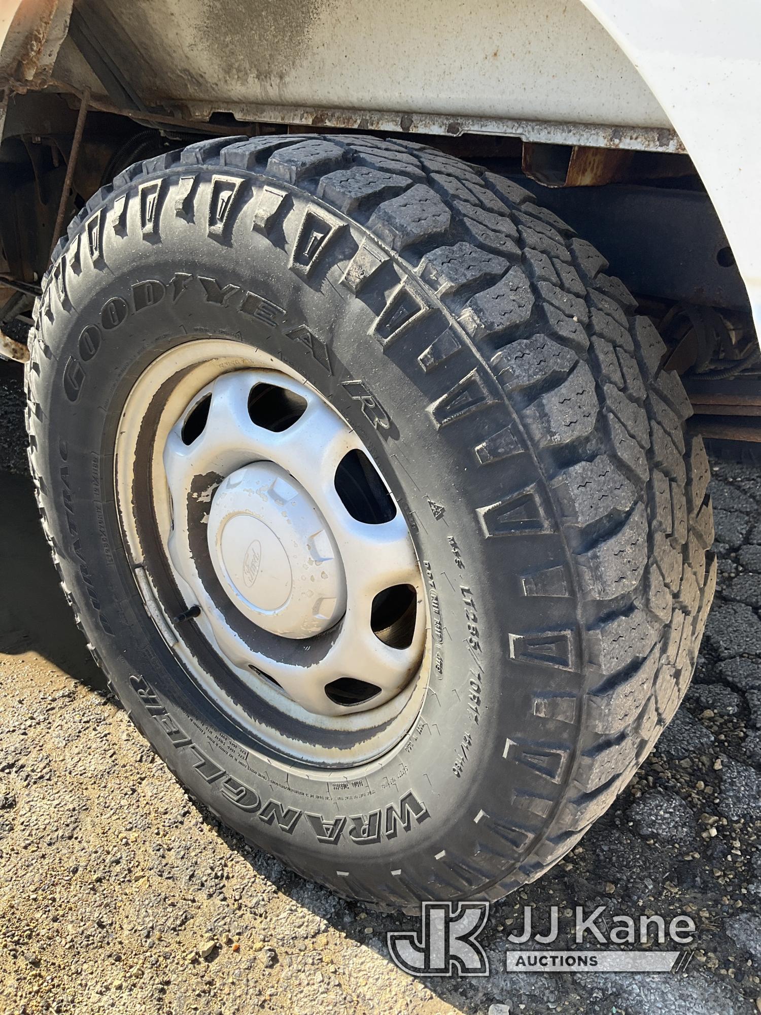 (South Beloit, IL) 2013 Ford F150 4x4 Extended-Cab Pickup Truck Runs & Moves) (Rust Damage, No Rear