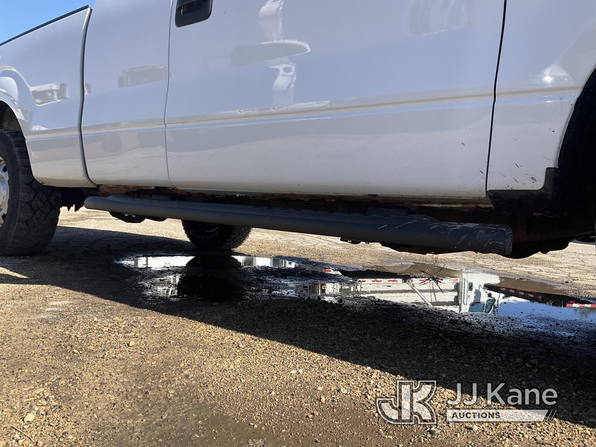 (South Beloit, IL) 2013 Ford F150 4x4 Extended-Cab Pickup Truck Runs & Moves) (Rust Damage, No Rear