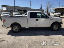 (San Antonio, TX) 2014 Ford F150 4x4 Extended-Cab Pickup Truck Runs & Moves) (Minor Body Damage Near