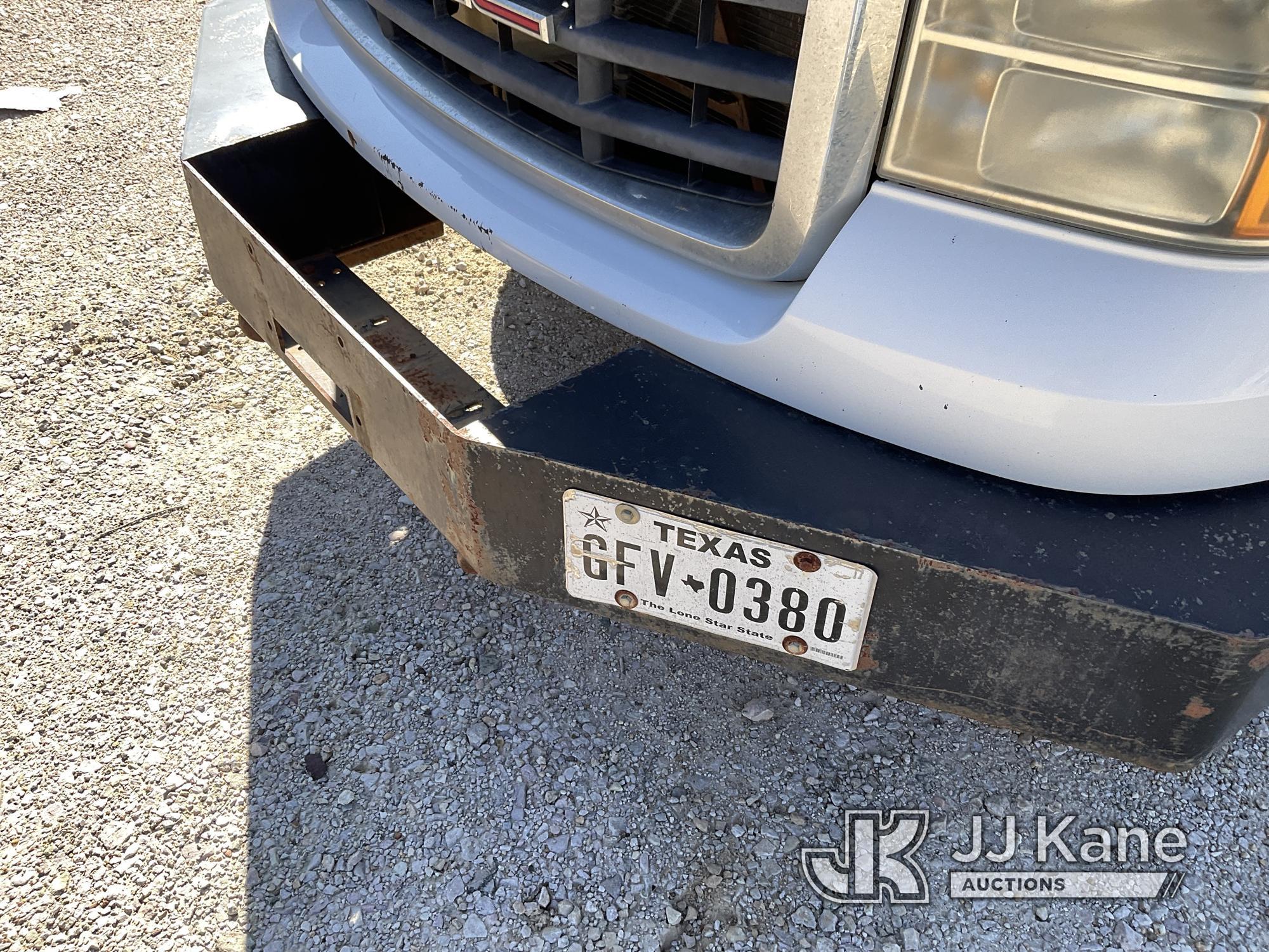 (Livingston, TX) 2008 GMC Sierra 2500HD 4x4 Pickup Truck Runs & Moves) (Body Damage on Hood, Paint D