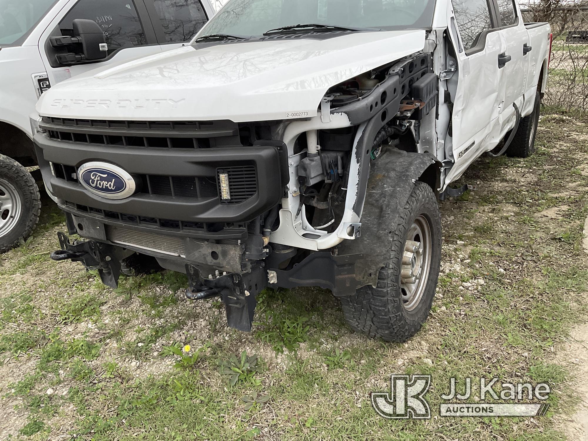 (Alvin, TX) 2020 Ford F250 4x4 Crew-Cab Pickup Truck Wrecked, Does Not Run Or Start, Airbags Deploye