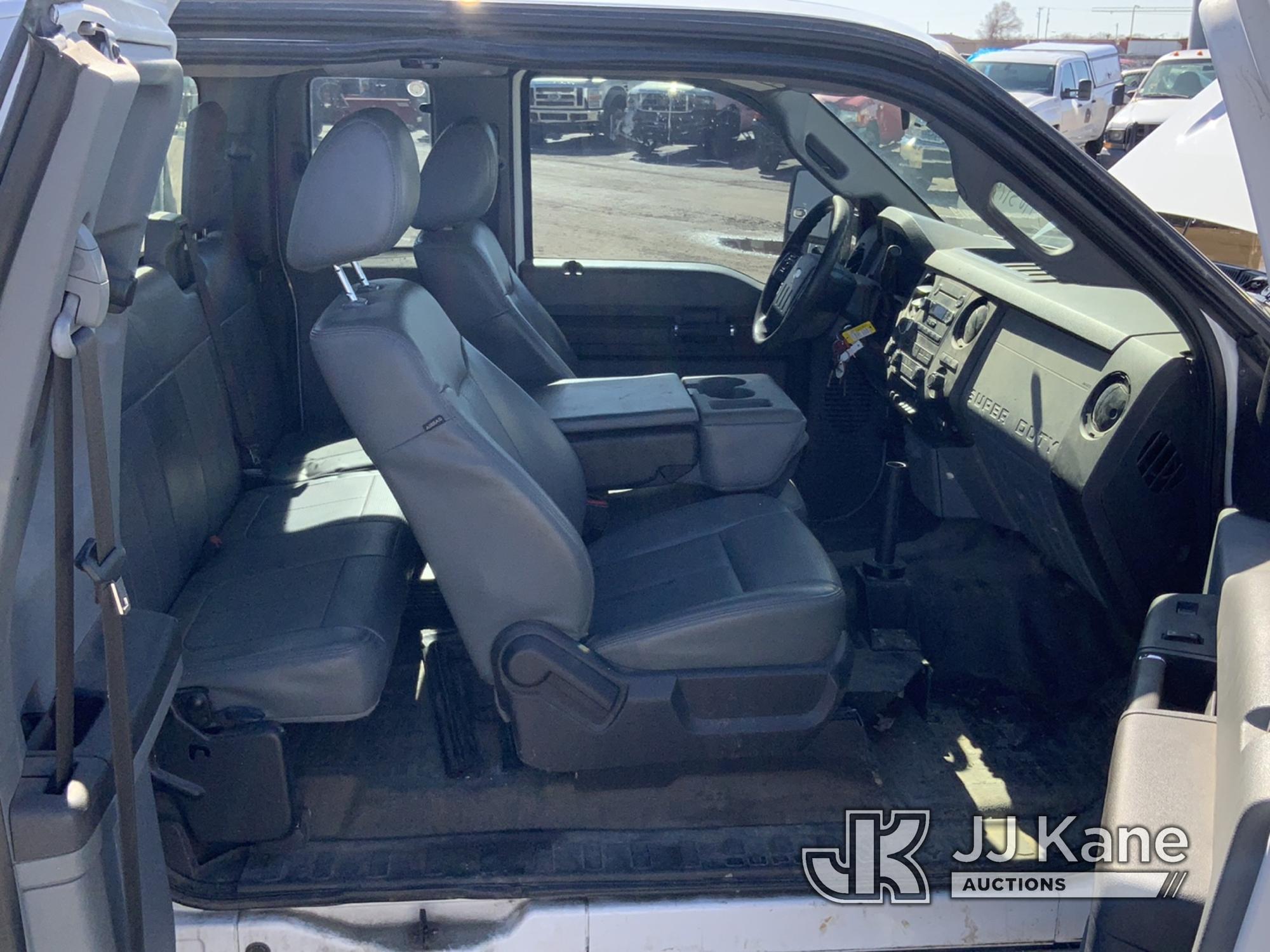 (South Beloit, IL) 2016 Ford F250 4x4 Extended-Cab Pickup Truck, with Go Light, Bulkhead and Weather