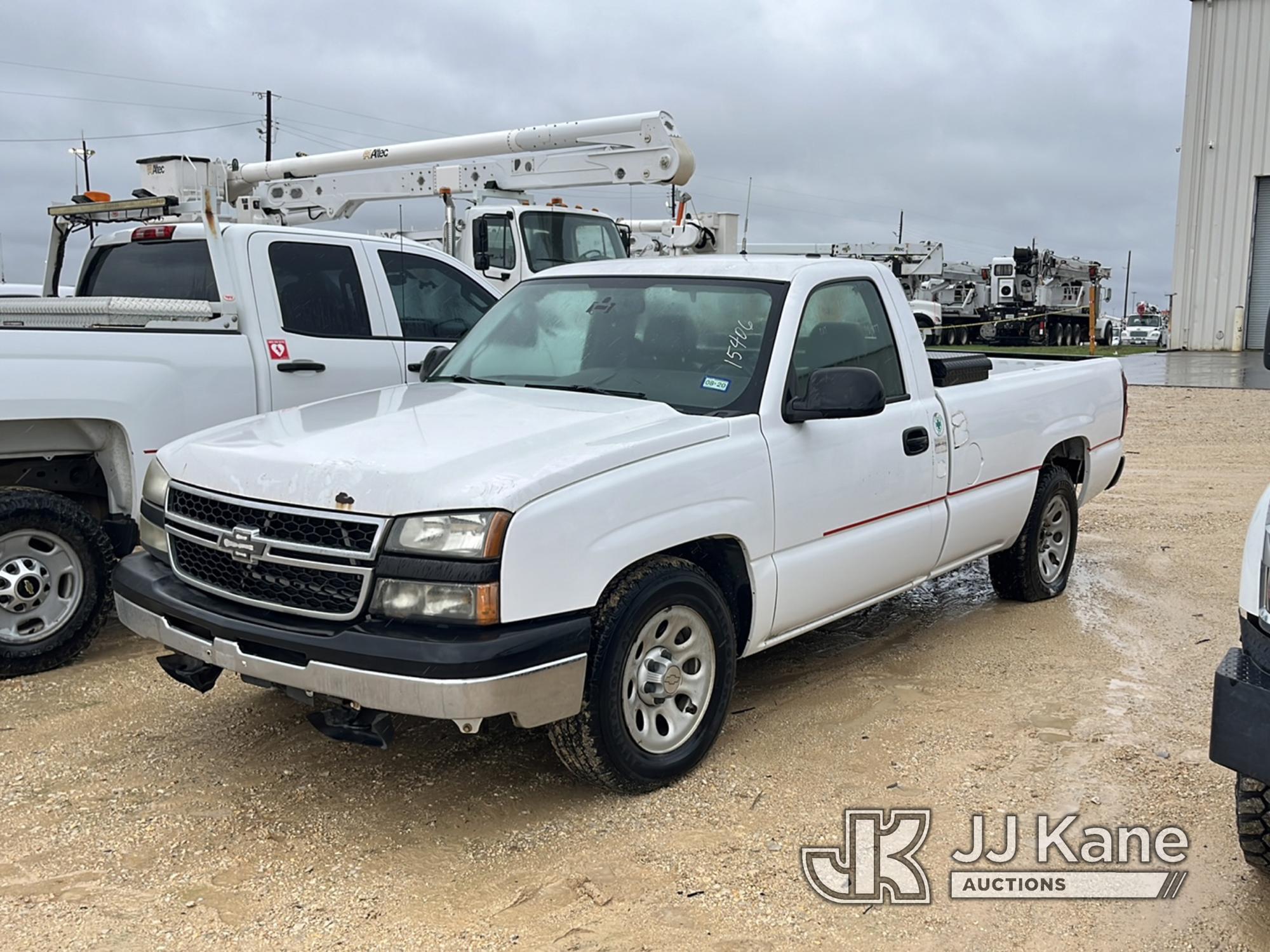 (Houston, TX) 2007 Chevrolet Silverado 1500 Pickup Truck Not Running, Condition Unknown) (Fuel Pump