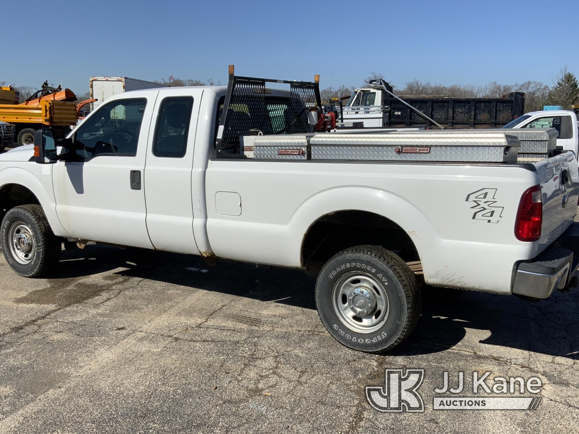 (South Beloit, IL) 2012 Ford F250 4x4 Extended-Cab Pickup Truck Runs & Moves