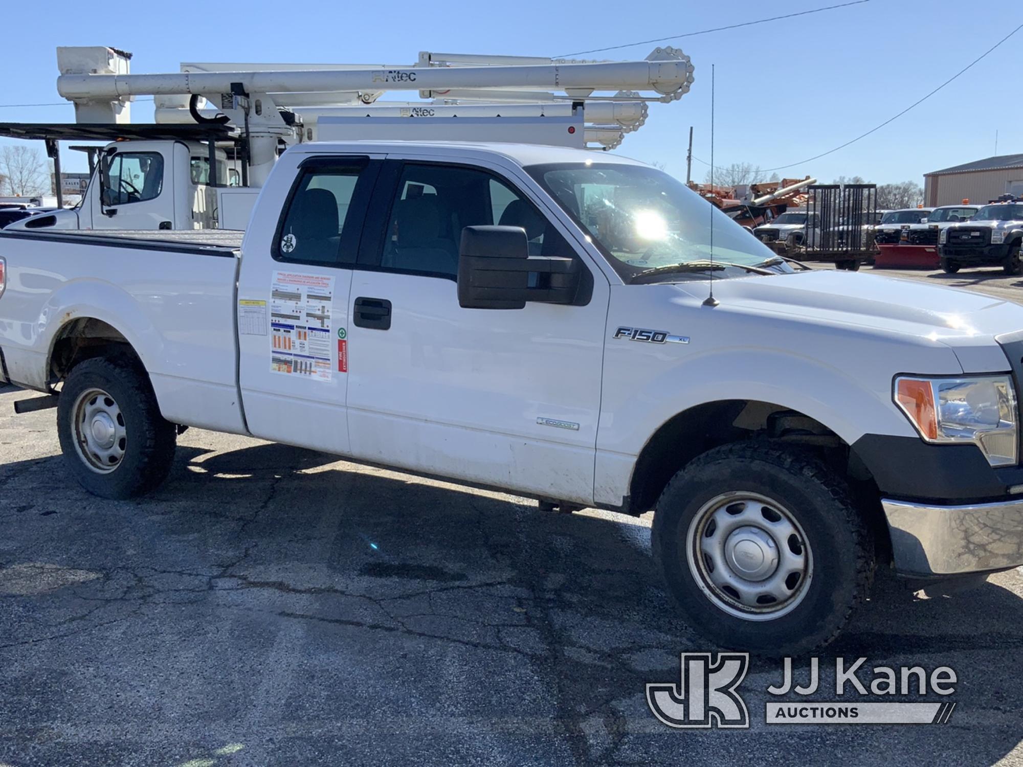 (South Beloit, IL) 2014 Ford F150 4x4 Extended-Cab Pickup Truck Runs & Moves) (Seller States-COOLING