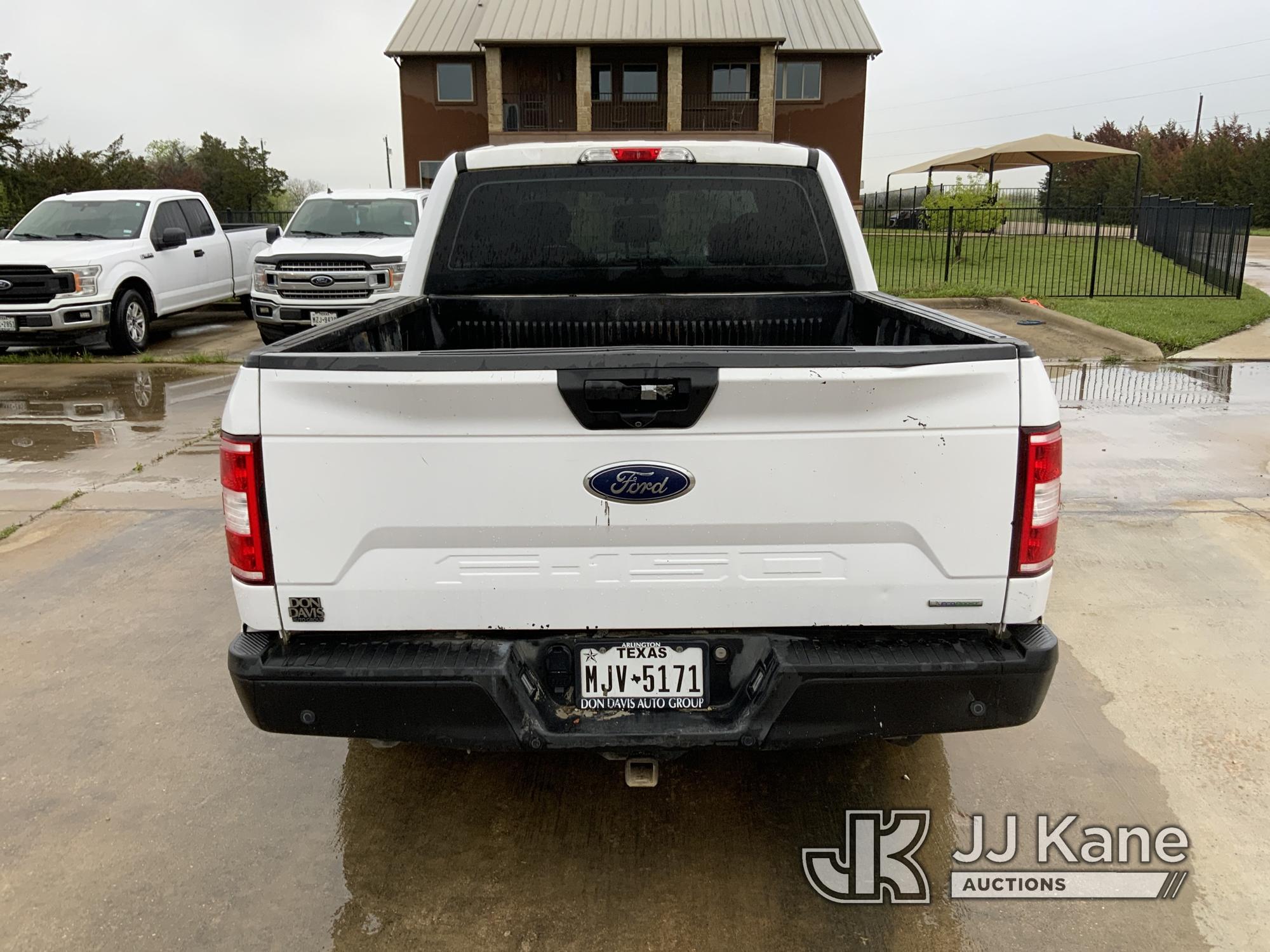 (Midlothian, TX) 2019 Ford F150 Crew-Cab Pickup Truck Runs. Moves. Cracked windshield. Body damage