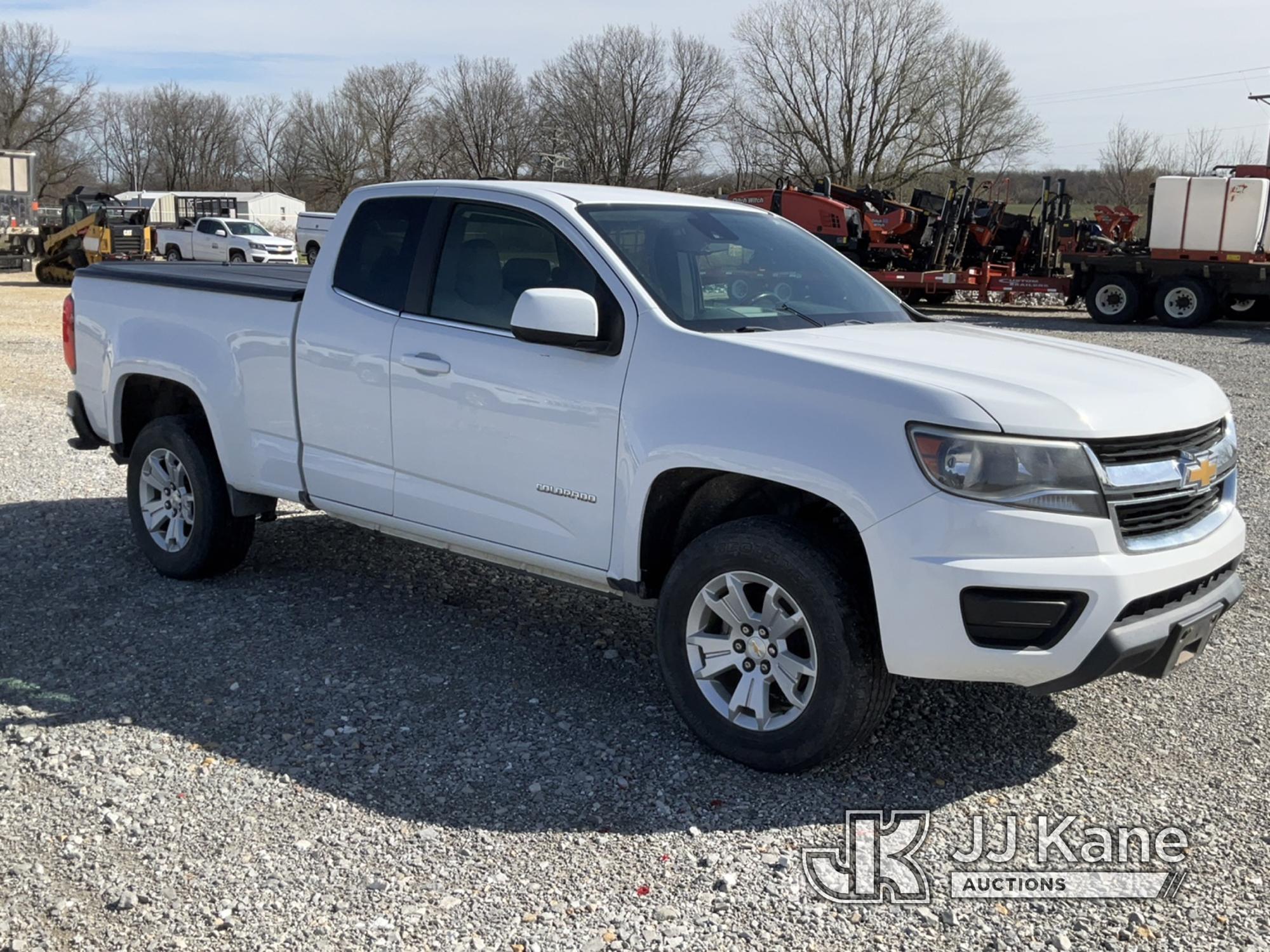 (Hawk Point, MO) 2018 Chevrolet Colorado Crew-Cab Pickup Truck Runs & Moves) (Jump To Start