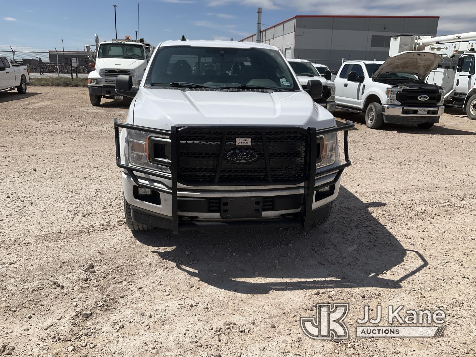 (Odessa, TX) 2019 Ford F150 4x4 Crew-Cab Pickup Truck Runs & Drives) (Rear Passenger Door Does Not O