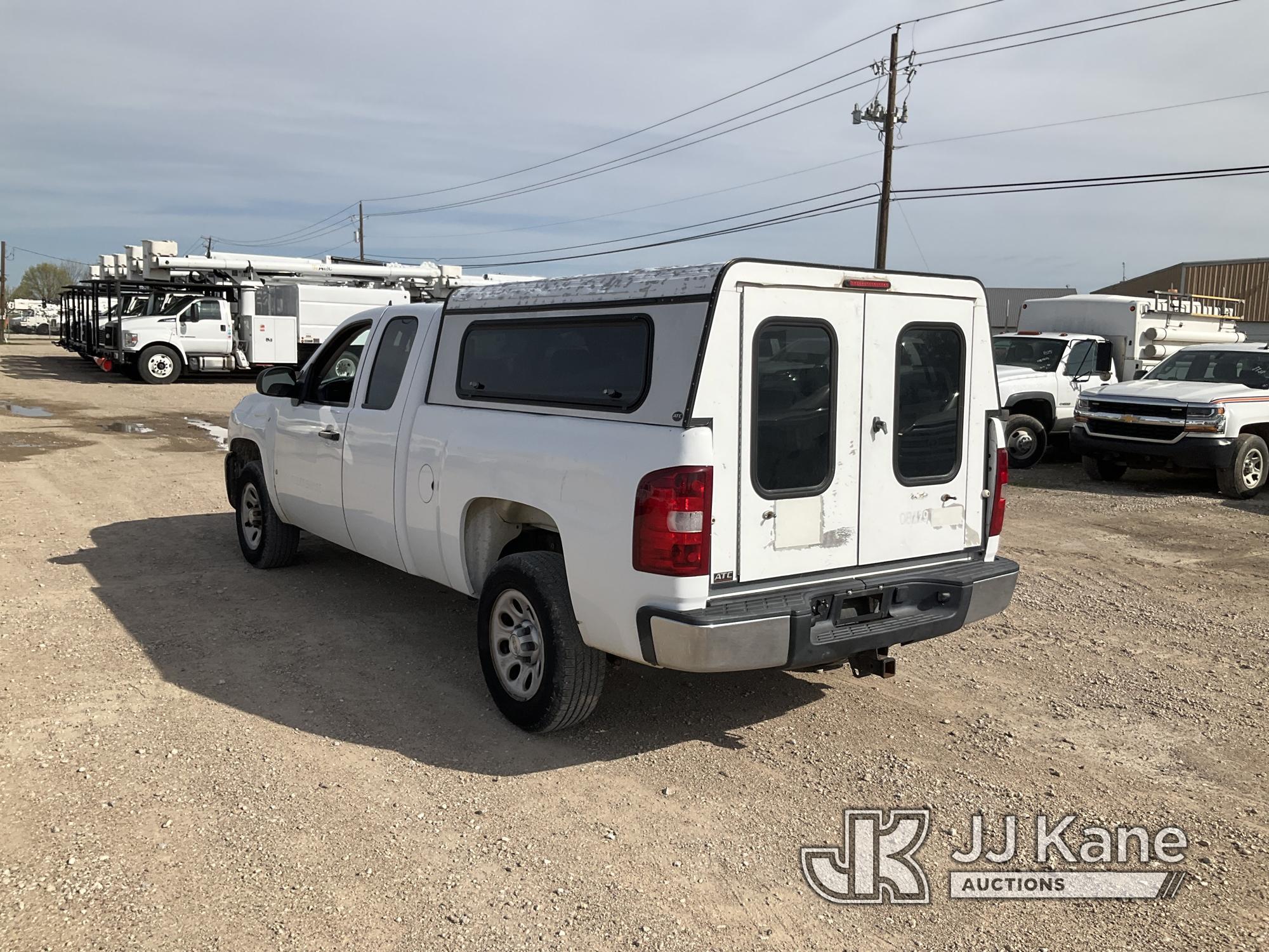 (Waxahachie, TX) 2008 Chevrolet Silverado 1500 Extended-Cab Pickup Truck, City of Plano Owned Runs &