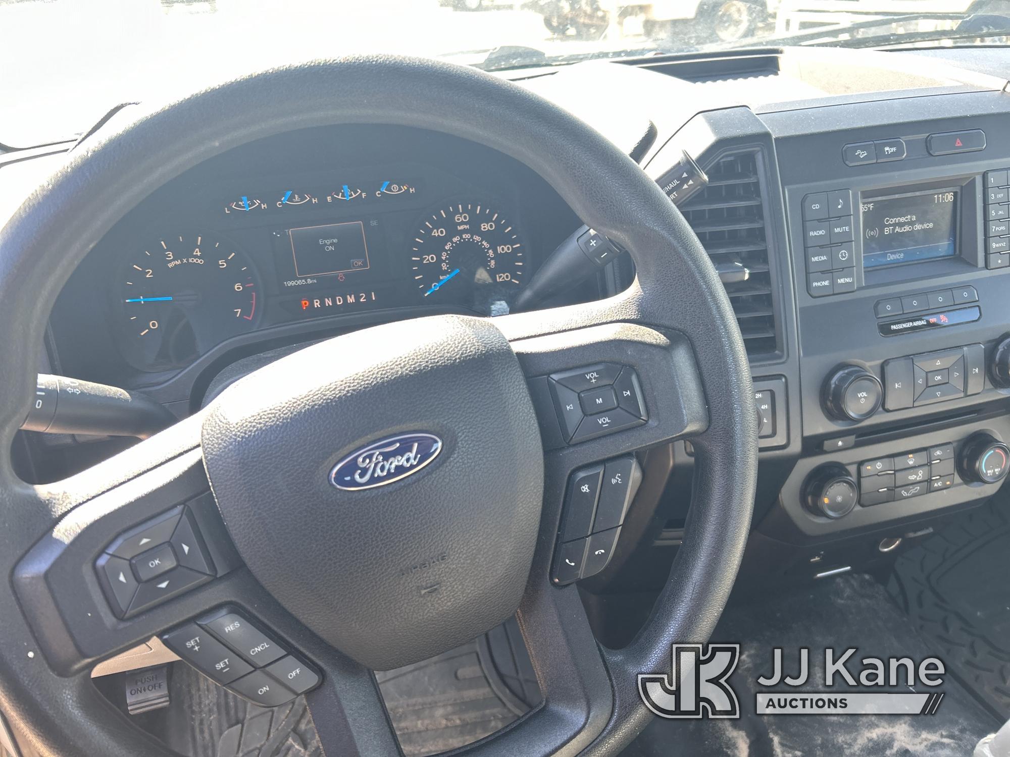 (Waxahachie, TX) 2016 Ford F150 4x4 Extended-Cab Pickup Truck Runs & Moves, Cracked Windshield