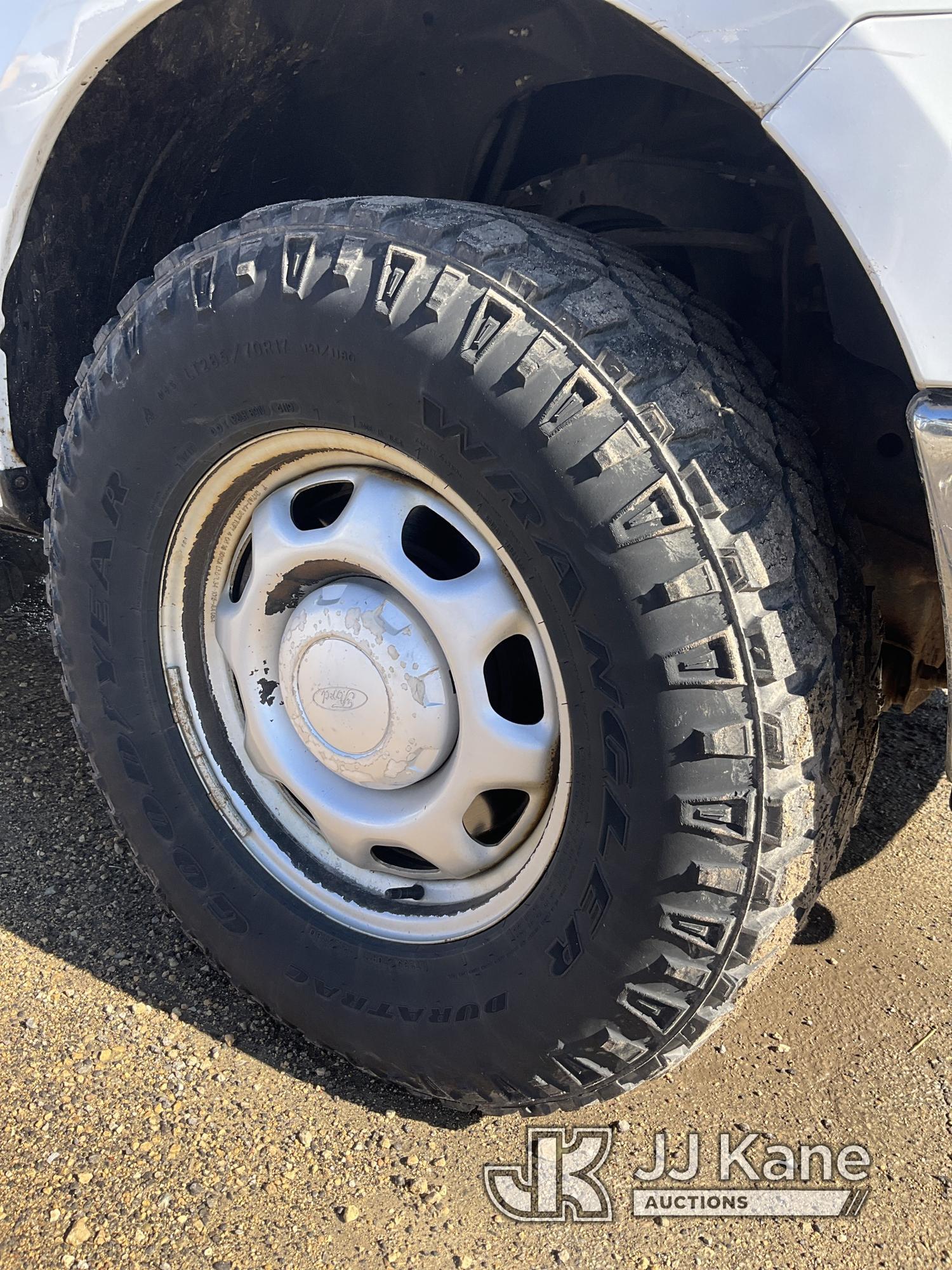 (South Beloit, IL) 2013 Ford F150 4x4 Extended-Cab Pickup Truck Runs & Moves) (Rust Damage, No Rear