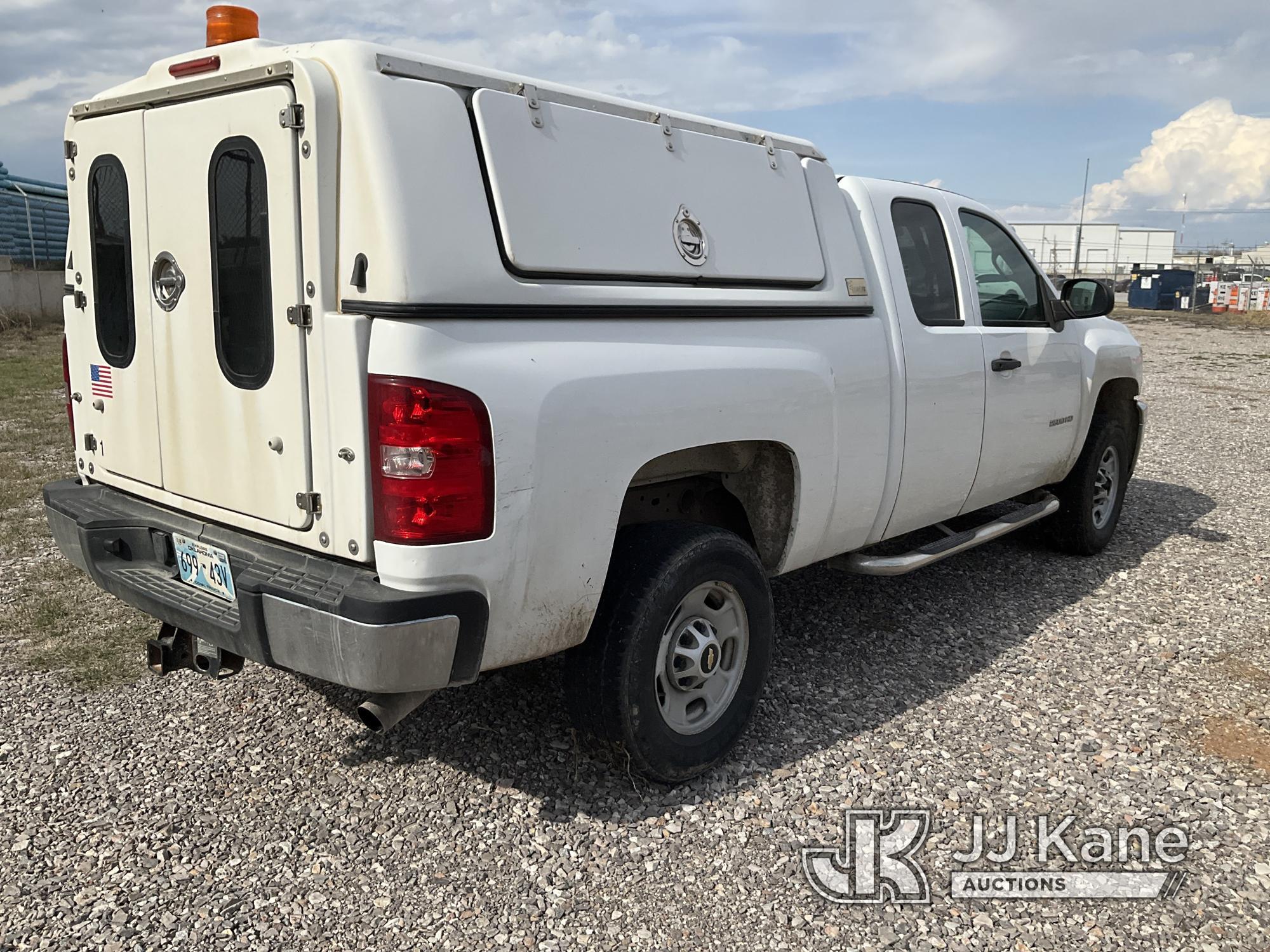 (Oklahoma City, OK) 2013 Chevrolet Silverado 2500HD 4x4 Extended-Cab Pickup Truck Runs & Moves