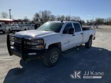 2017 Chevrolet Silverado 3500HD 4x4 Crew-Cab Pickup Truck Runs and moves. (Body damage).