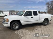 2006 GMC Sierra 1500 4x4 Extended-Cab Pickup Truck Runs & Moves) (Rust Damage