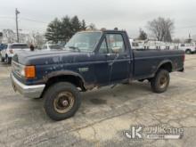 1990 Ford F250 4x4 Pickup Truck Runs, Moves, Rust Damage-Driver Door Wired Shut-Does Not Open, Winds