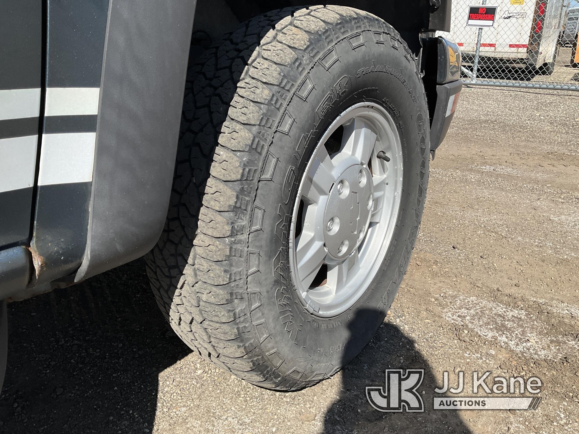 (South Beloit, IL) 2006 Chevrolet Colorado 4x4 Pickup Truck Starts, Runs, Moves, Service 4WD Light,