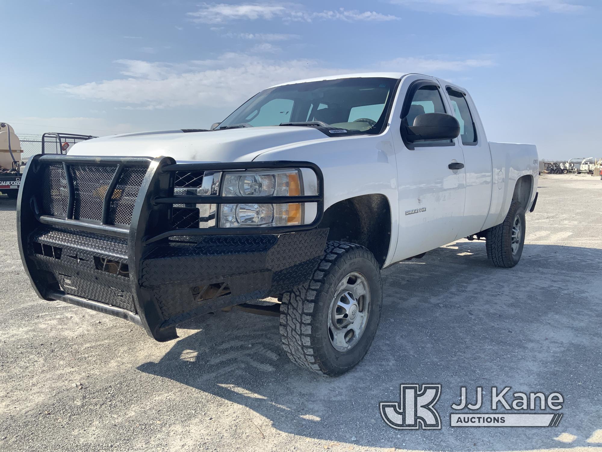 (Hawk Point, MO) 2013 Chevrolet Silverado 2500HD 4x4 Extended-Cab Pickup Truck Runs & Moves) (Jump t