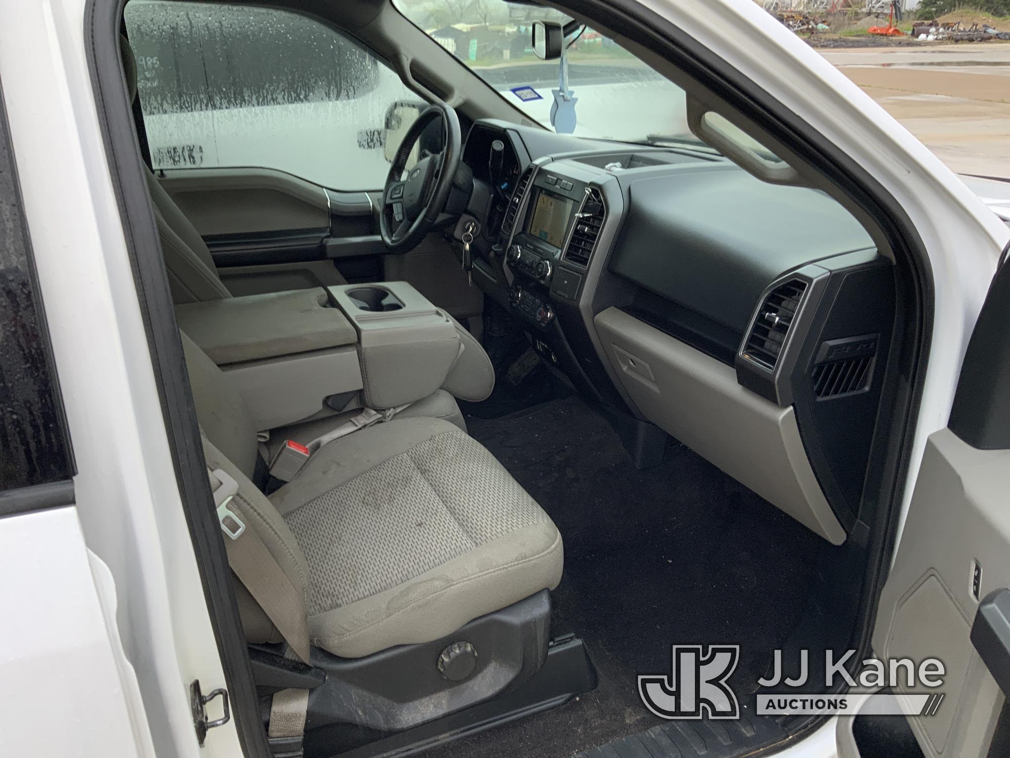 (Midlothian, TX) 2019 Ford F150 Crew-Cab Pickup Truck Jump to Start, Runs, Moves) (Body Damage