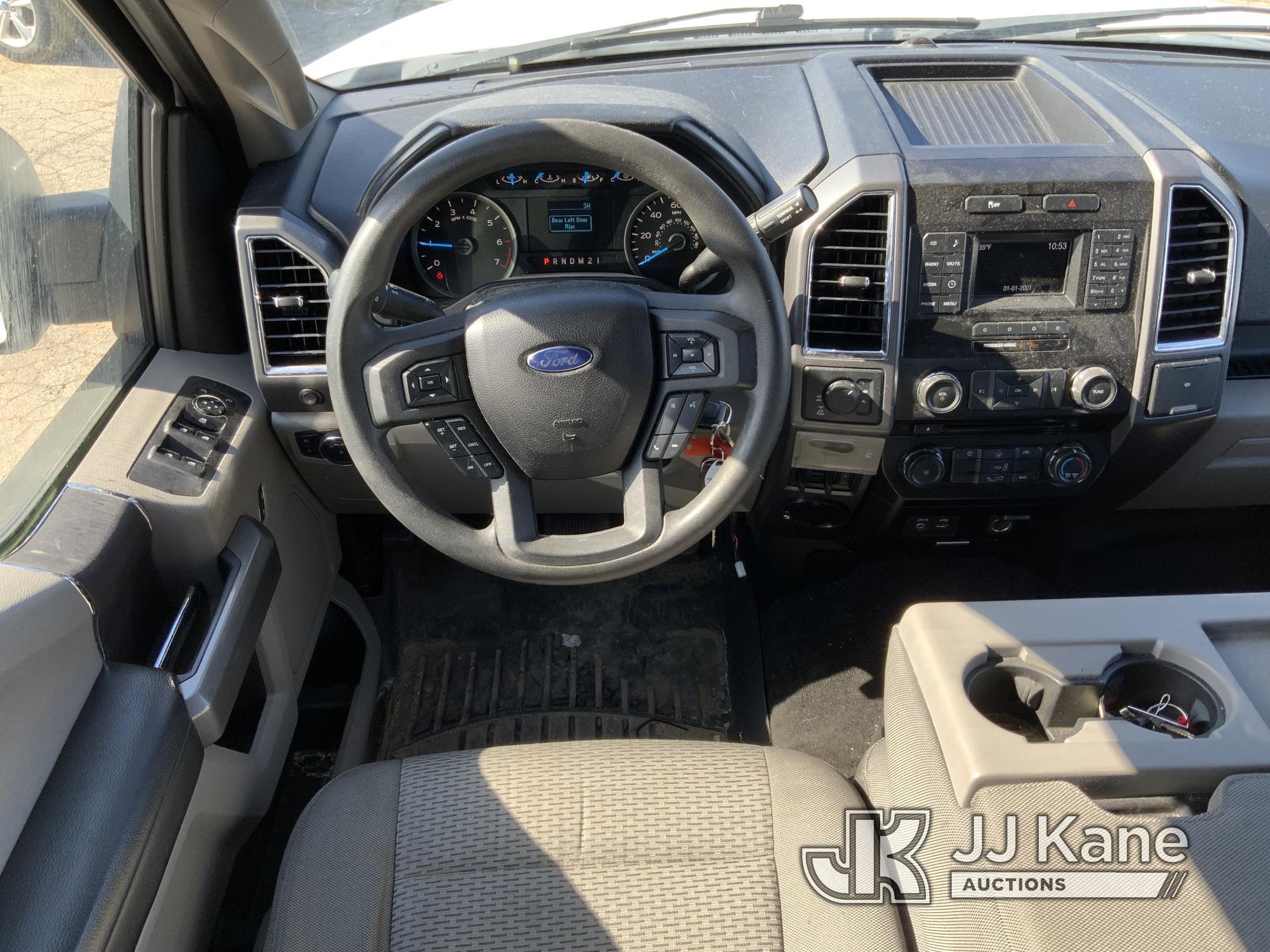 (South Beloit, IL) 2015 Ford F150 4x4 Crew-Cab Pickup Truck Runs, Moves