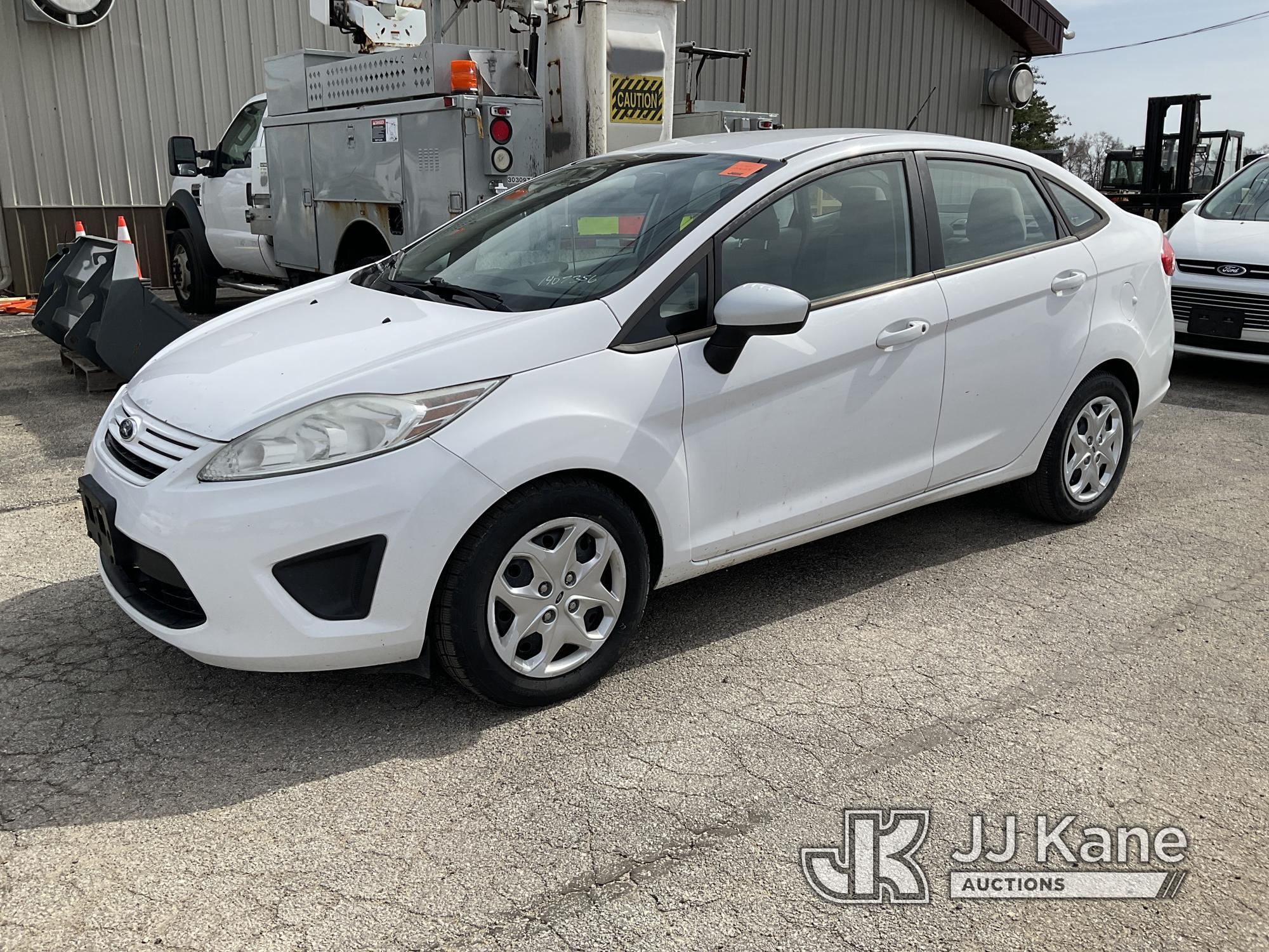 (South Beloit, IL) 2012 Ford Fiesta 4-Door Sedan Runs & Moves) (Body Damage) (Paint Damage) (Noise C