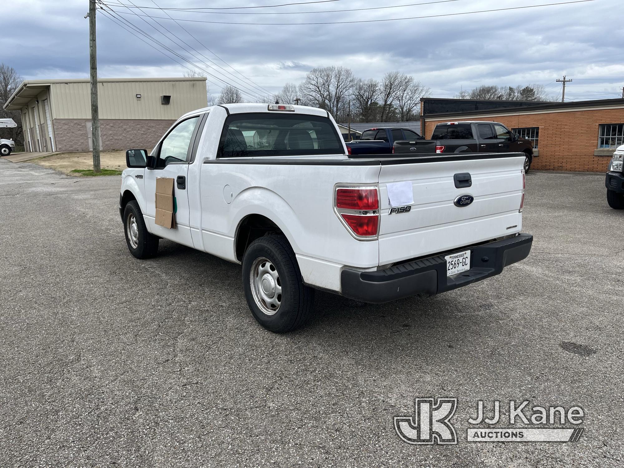 (Milan, TN) 2014 Ford F150 Pickup Truck, Service light on for low tire pressure Runs & Moves) (Munic