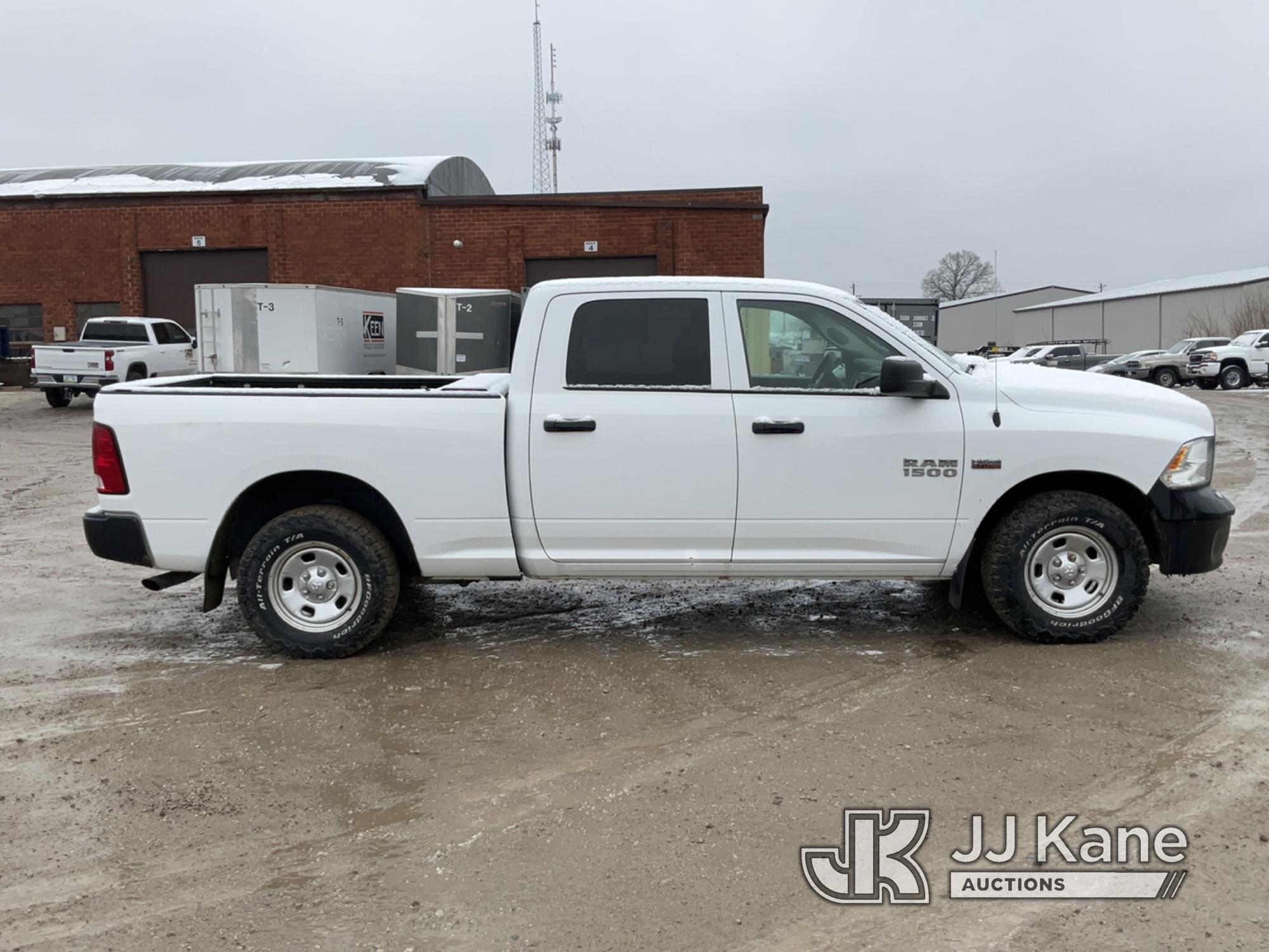 (Des Moines, IA) 2018 RAM 1500 4x4 Crew-Cab Pickup Truck Runs & Moves) (Engine Knock, Rough Idle