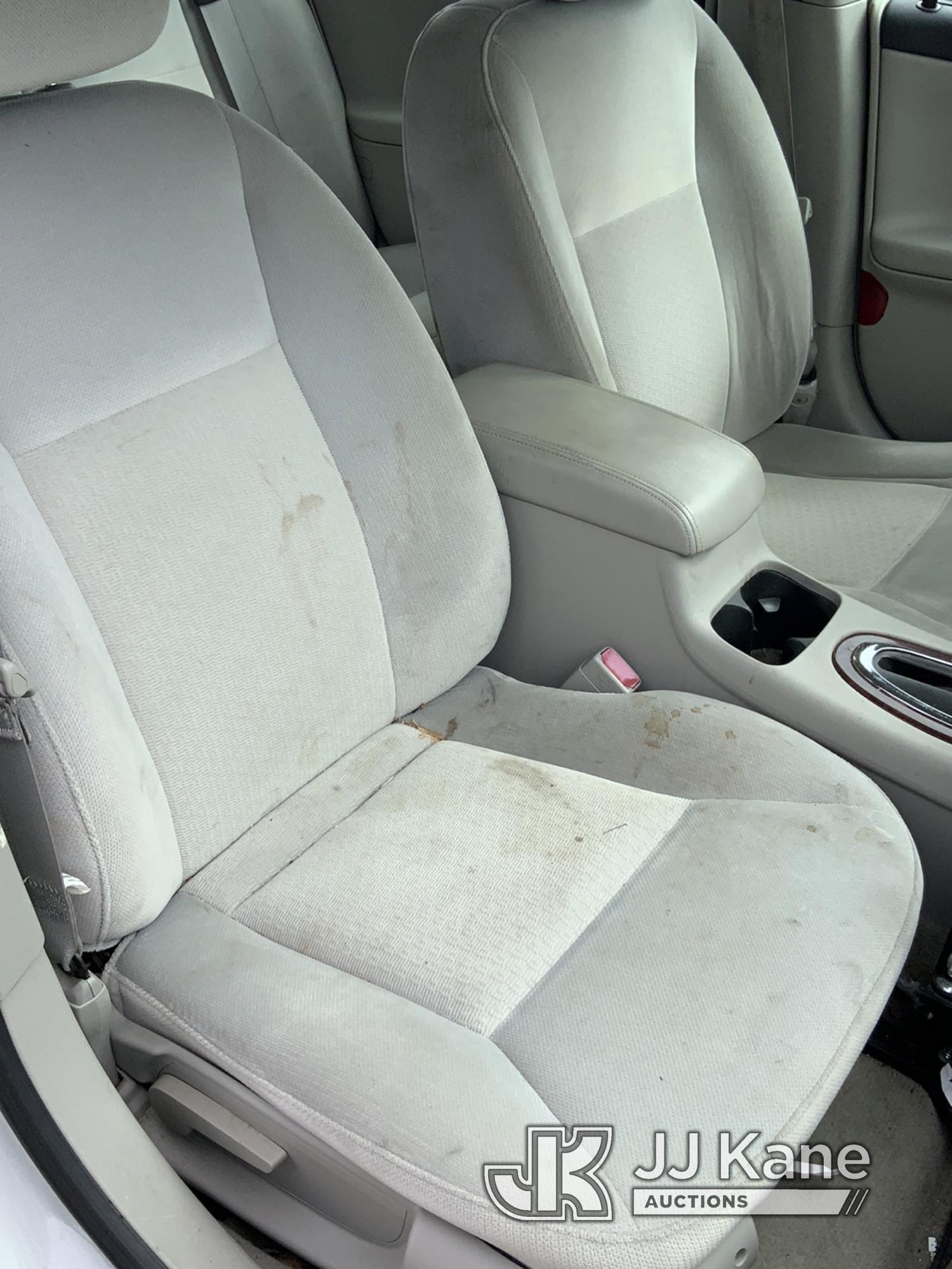 (South Beloit, IL) 2011 Chevrolet Impala 4-Door Sedan Runs & Moves) (Body Damage, Spare Tire Mounted