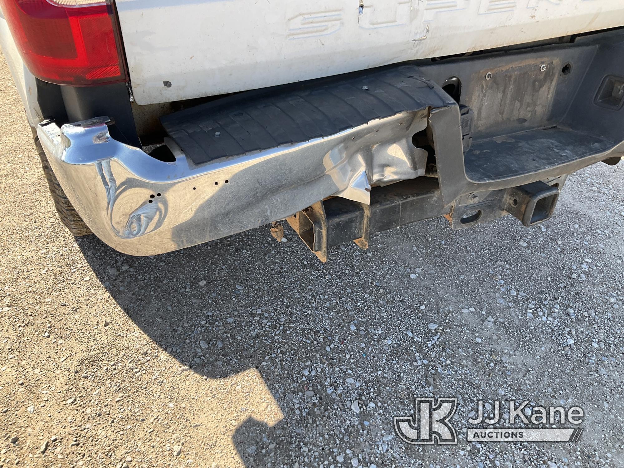 (Waxahachie, TX) 2019 Ford F250 4x4 Extended-Cab Pickup Truck Runs & Moves) (Body Damage, Cracked Wi