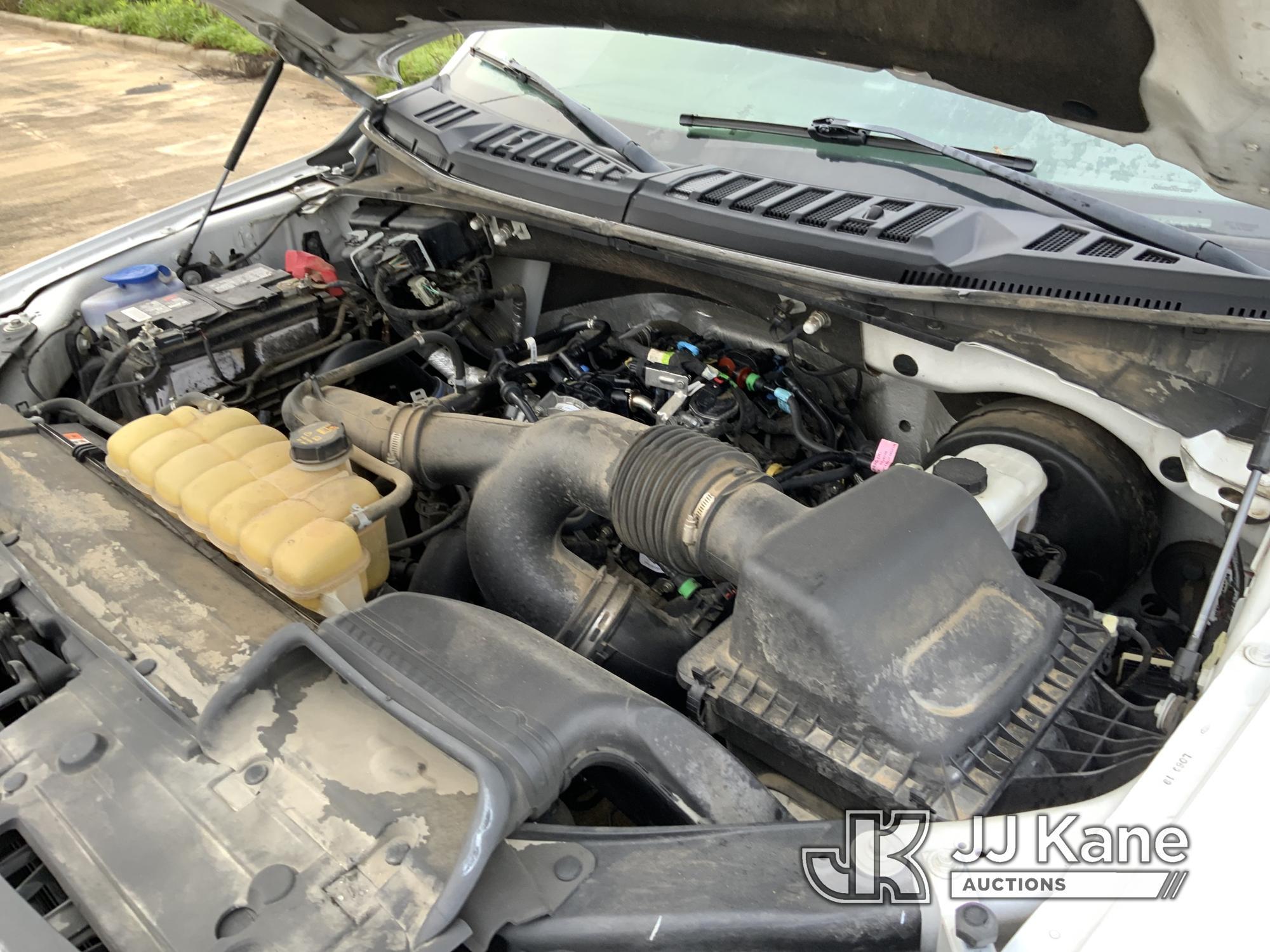 (Midlothian, TX) 2019 Ford F150 Crew-Cab Pickup Truck Jump to Start, Runs, Moves) (Body Damage