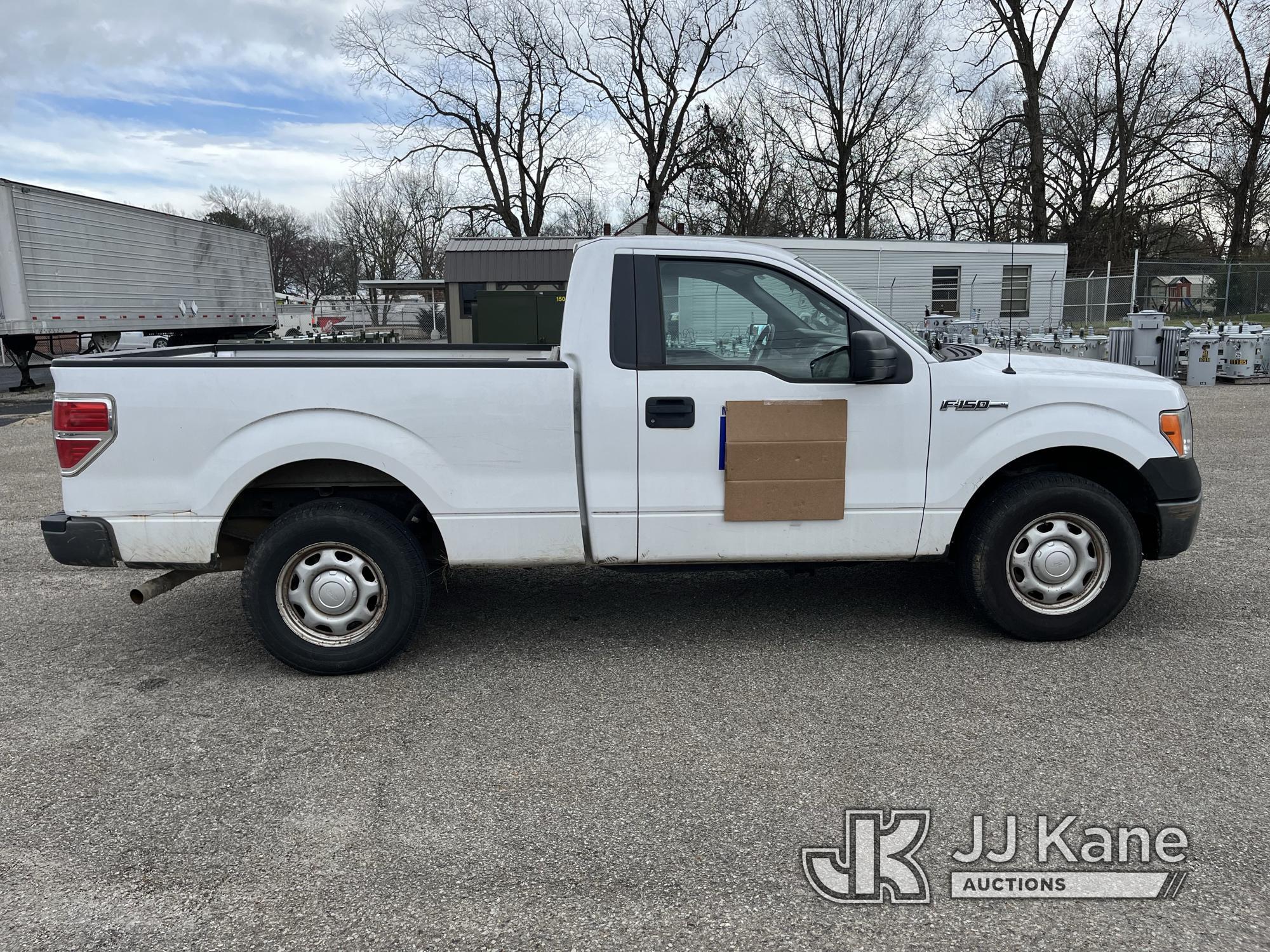 (Milan, TN) 2014 Ford F150 Pickup Truck, Service light on for low tire pressure Runs & Moves) (Munic