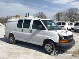 (Hawk Point, MO) 2010 Chevrolet Express G2500 Cargo Van Runs & Moves) (Paint Damage