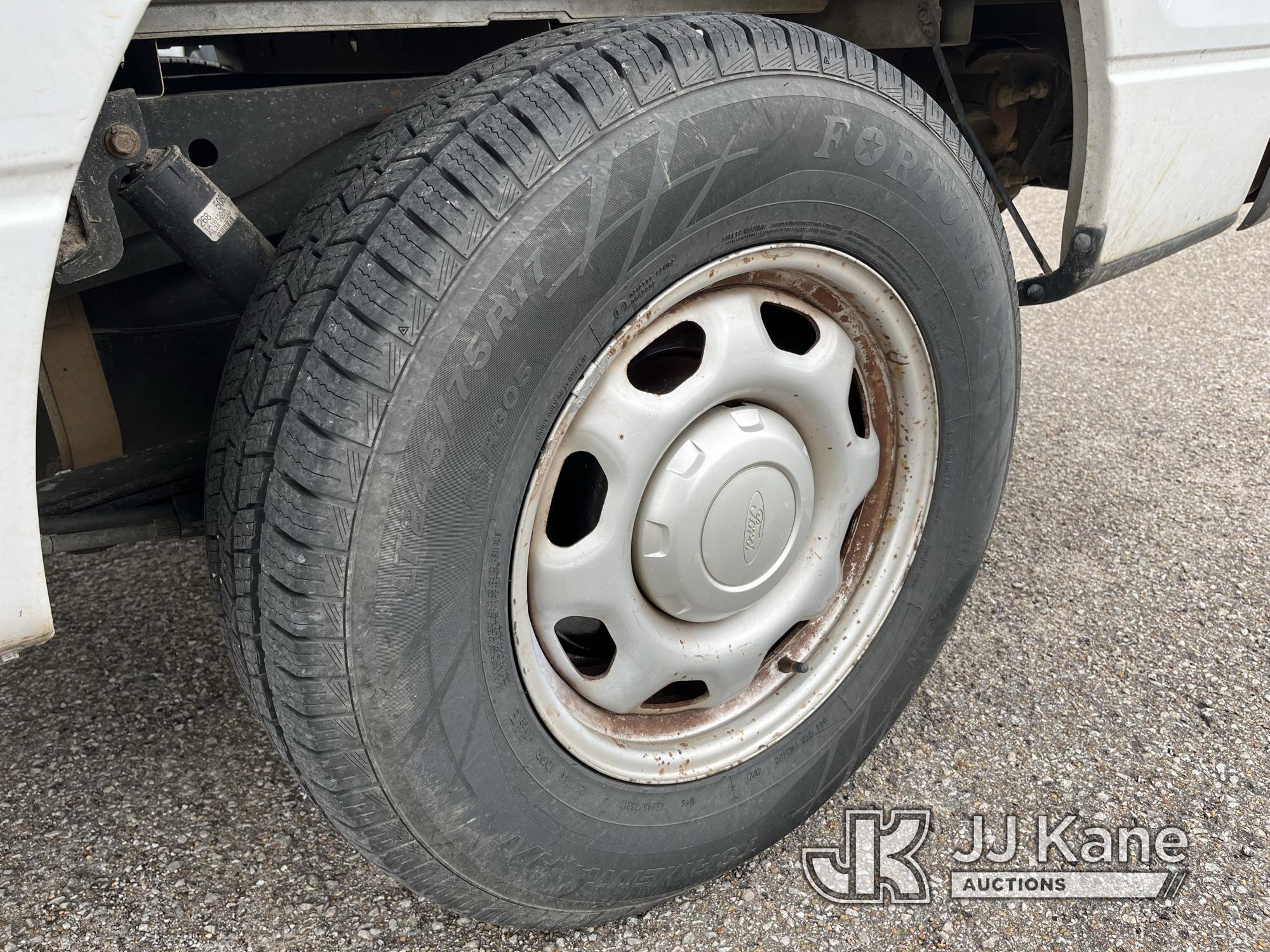 (Milan, TN) 2014 Ford F150 Pickup Truck, Service light on for low tire pressure Runs & Moves) (Munic