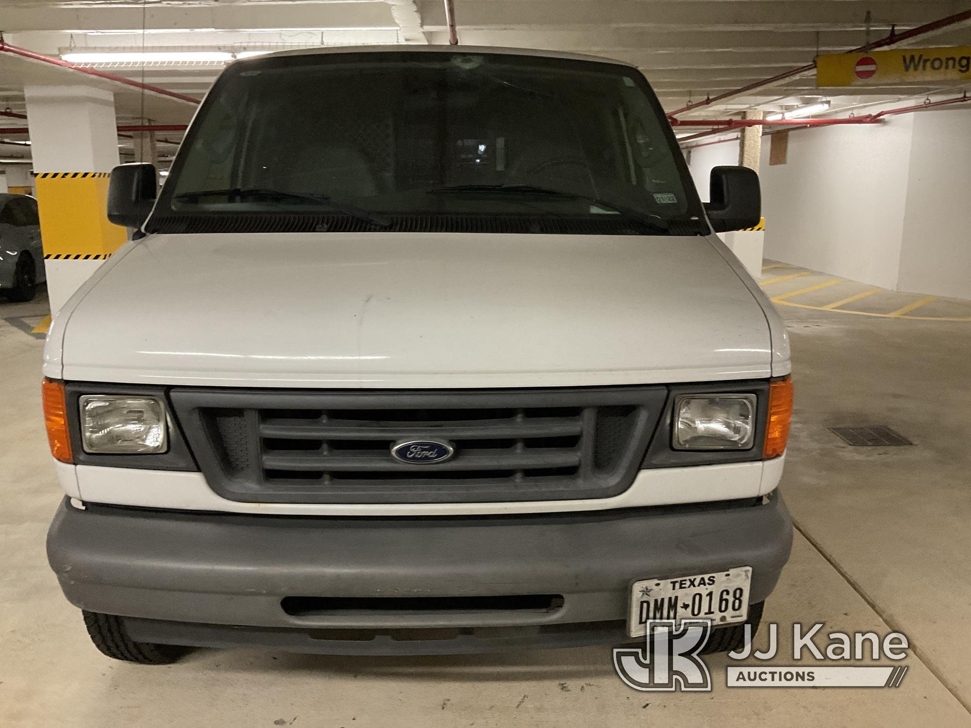 (Houston, TX) 2007 Ford E150 Van Runs & Moves) (Starts With A Jump,  Rear Door Needs Latch Repair, D