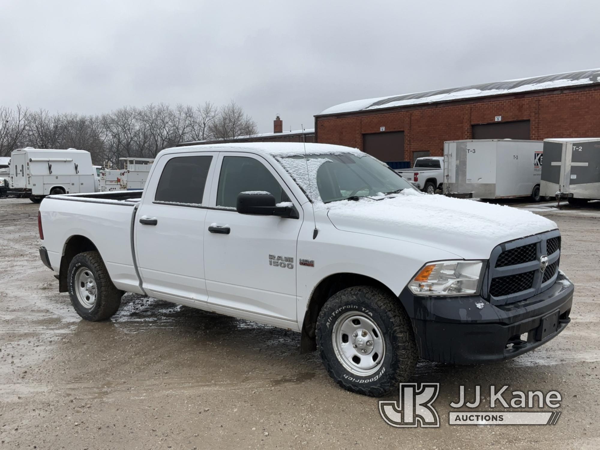 (Des Moines, IA) 2018 RAM 1500 4x4 Crew-Cab Pickup Truck Runs & Moves) (Engine Knock, Rough Idle