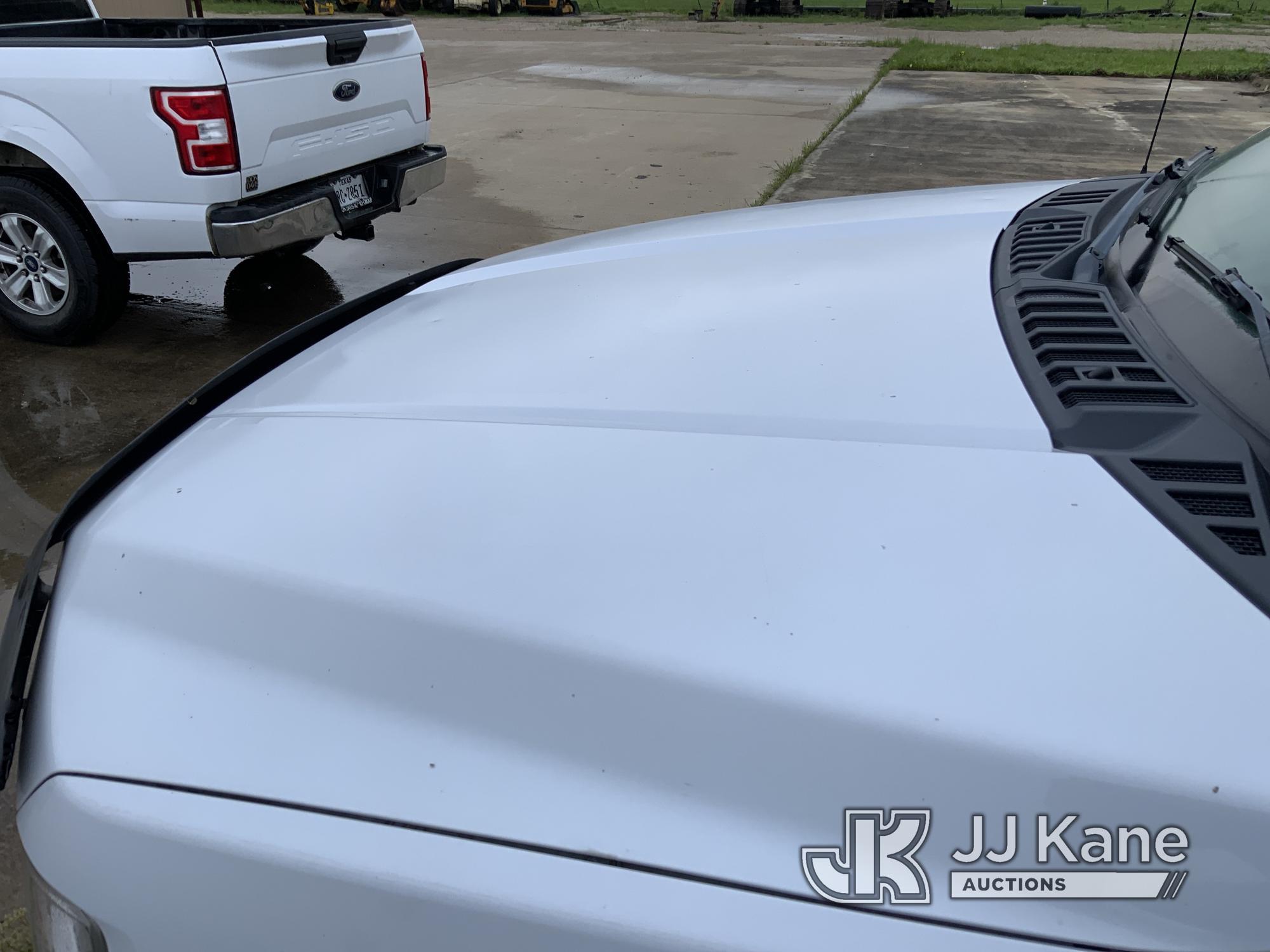 (Midlothian, TX) 2019 Ford F150 Crew-Cab Pickup Truck Jump to Start, Runs, Moves) (Body Damage