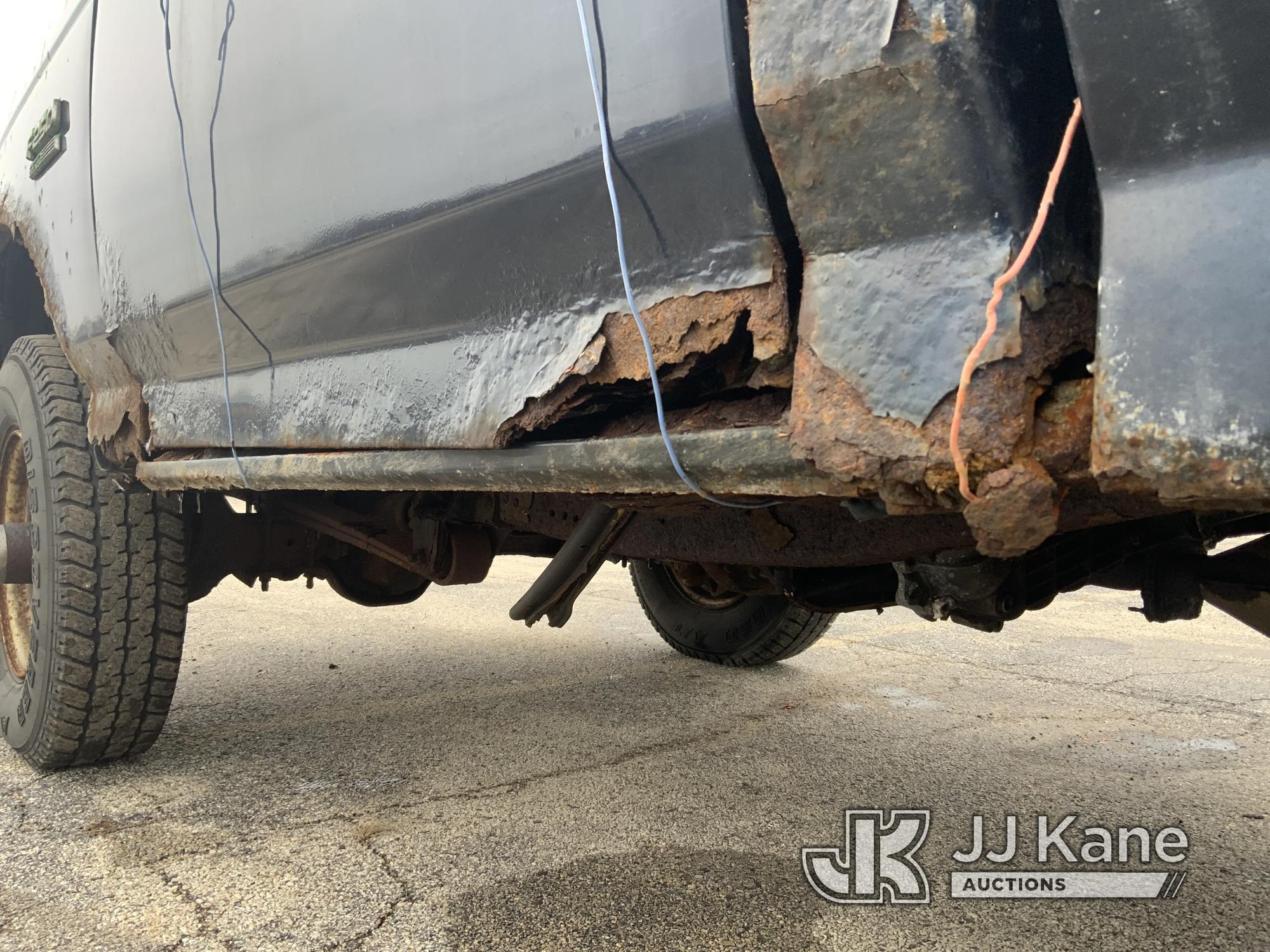 (South Beloit, IL) 1990 Ford F250 4x4 Pickup Truck Runs, Moves, Rust Damage-Driver Door Wired Shut-D