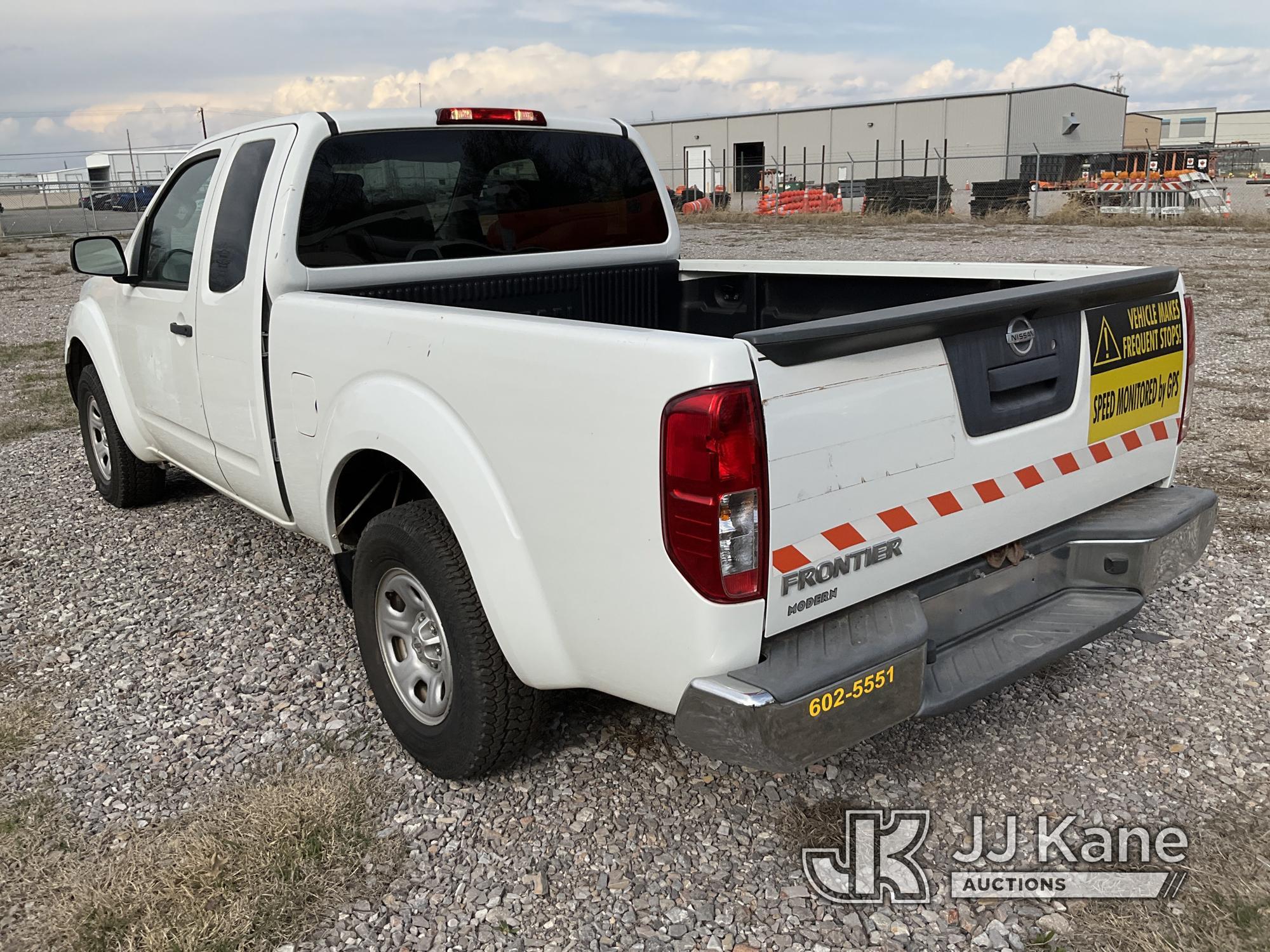 (Oklahoma City, OK) 2015 Nissan Frontier Extended-Cab Pickup Truck Runs & Moves With Jump-pack Conne
