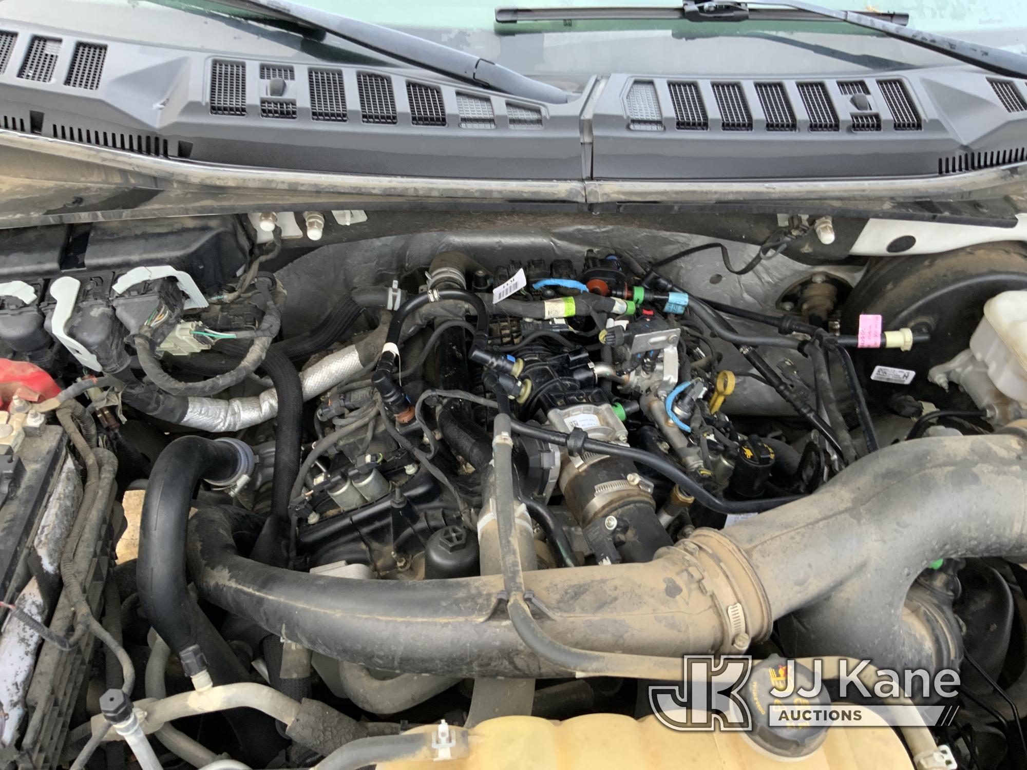 (Midlothian, TX) 2019 Ford F150 Crew-Cab Pickup Truck Jump to Start, Runs, Moves) (Body Damage