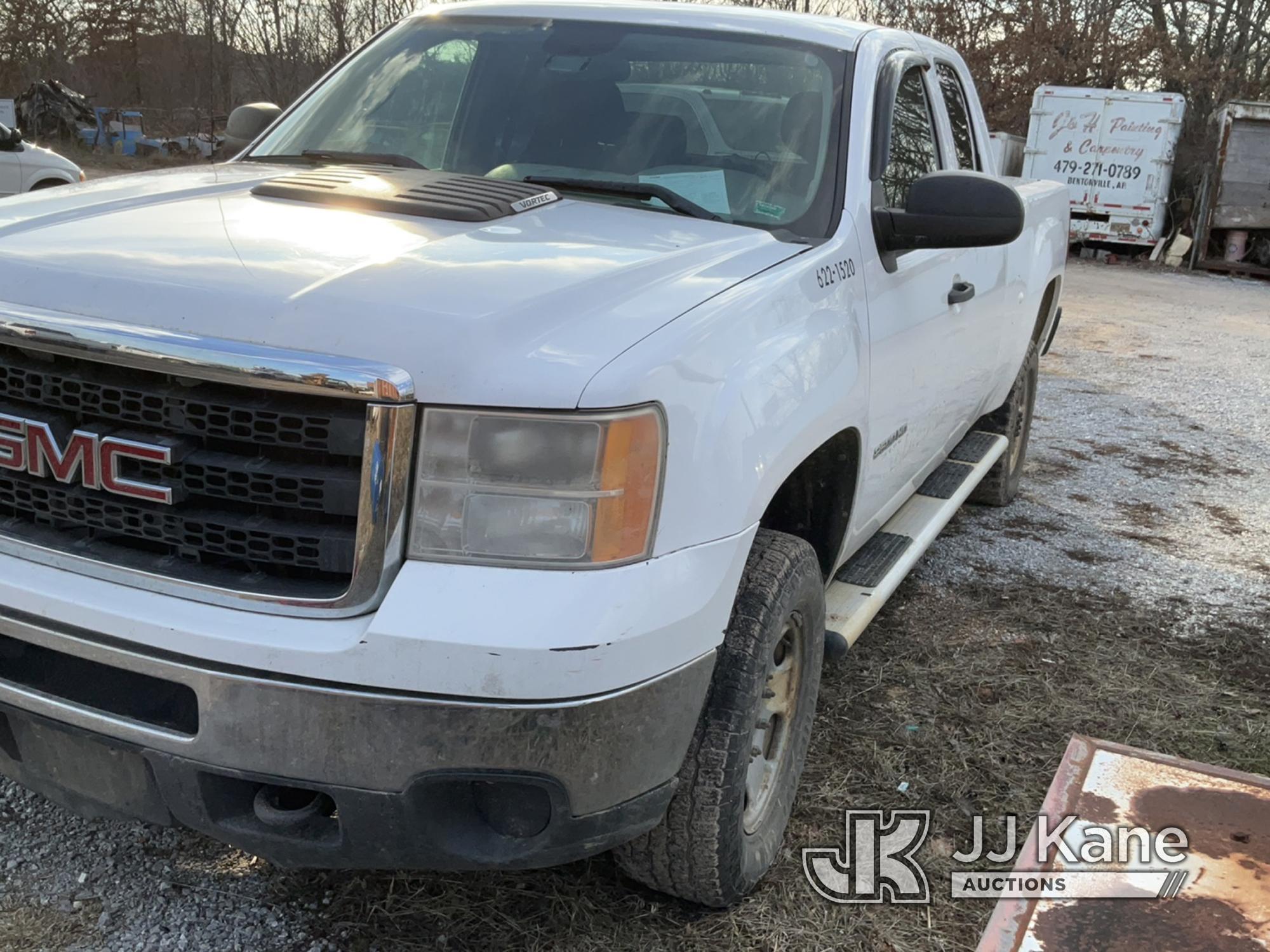 (Joplin, MO) 2011 GMC Sierra 2500HD Extended-Cab Pickup Truck Does Not Run, No Power To Dash