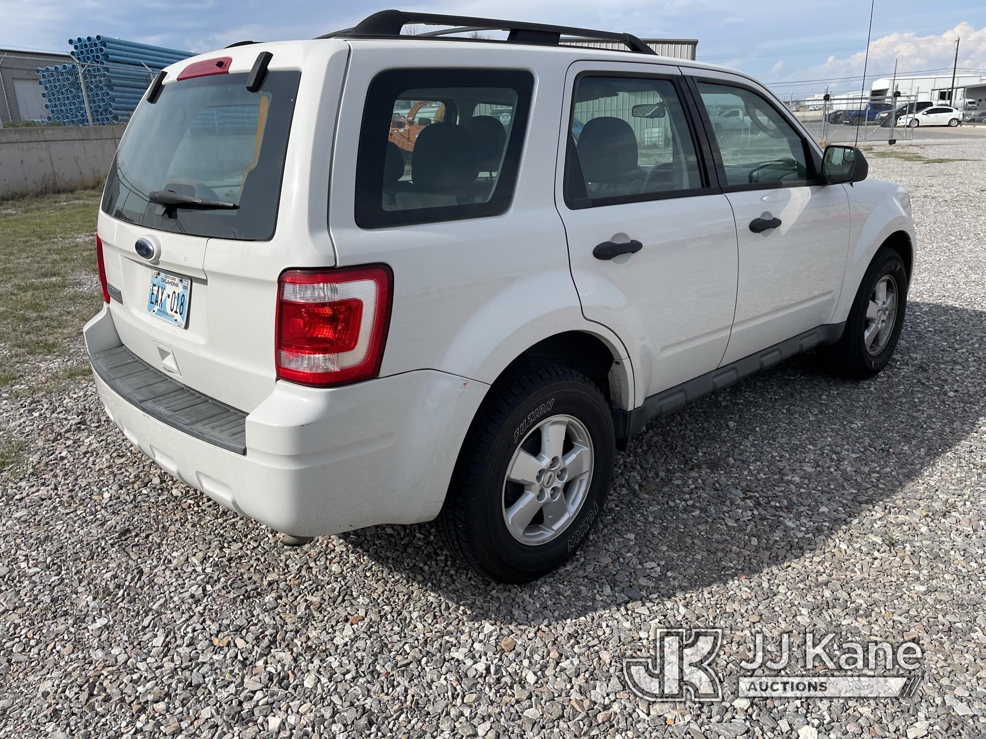 (Oklahoma City, OK) 2010 Ford Escape AWD 4-Door Sport Utility Vehicle Runs & Moves