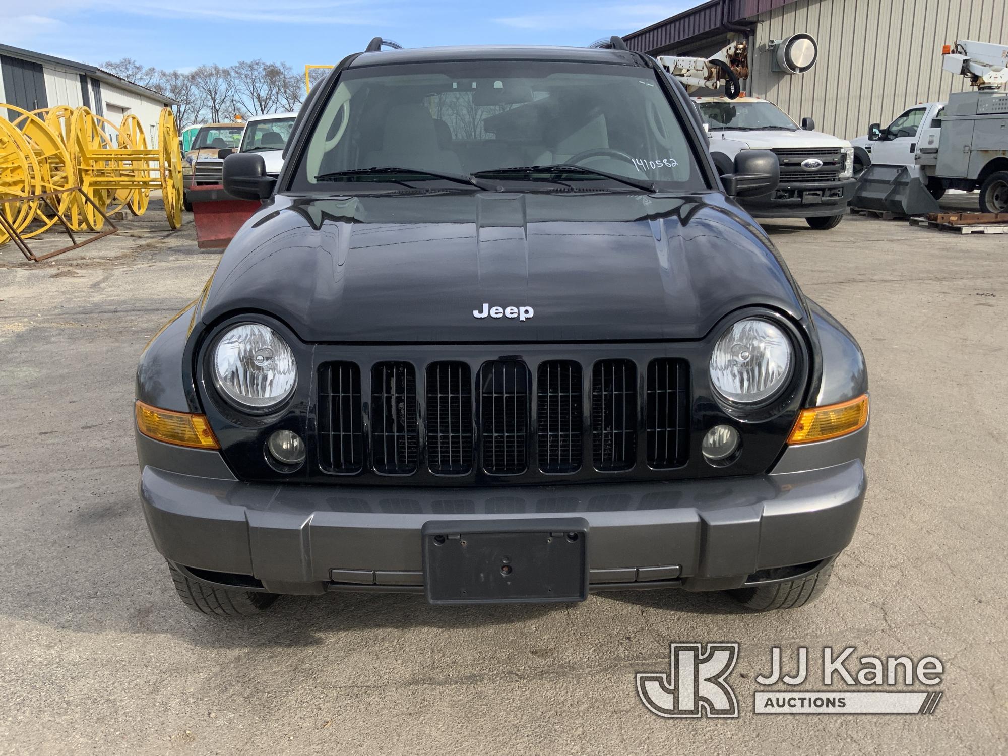 (South Beloit, IL) 2006 Jeep Liberty 4x4 4-Door Sport Utility Vehicle Runs, Moves, Rust Damage, Crac