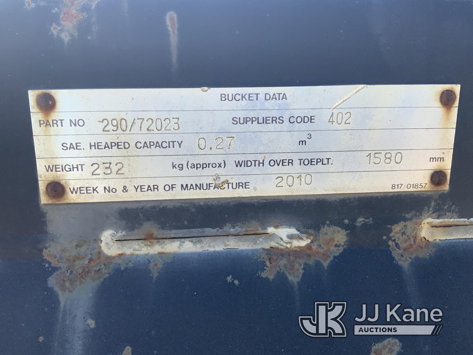 (Hawk Point, MO) JCB 1CX Clamshell Bucket (Condition Unknown) NOTE: This unit is being sold AS IS/WH