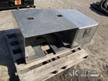 Aluminum Box NOTE: This unit is being sold AS IS/WHERE IS via Timed Auction and is located in Kansas