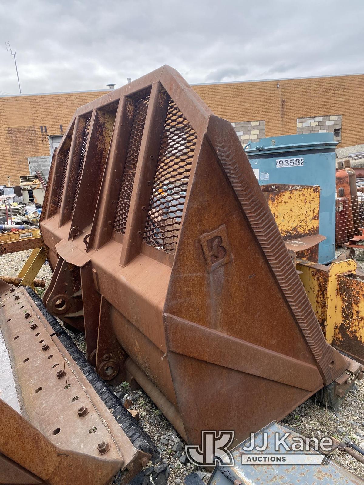 (Harvey, IL) Balderson 130in Waste Bucket with Rubber Edge (Items in bucket not included in sale) NO