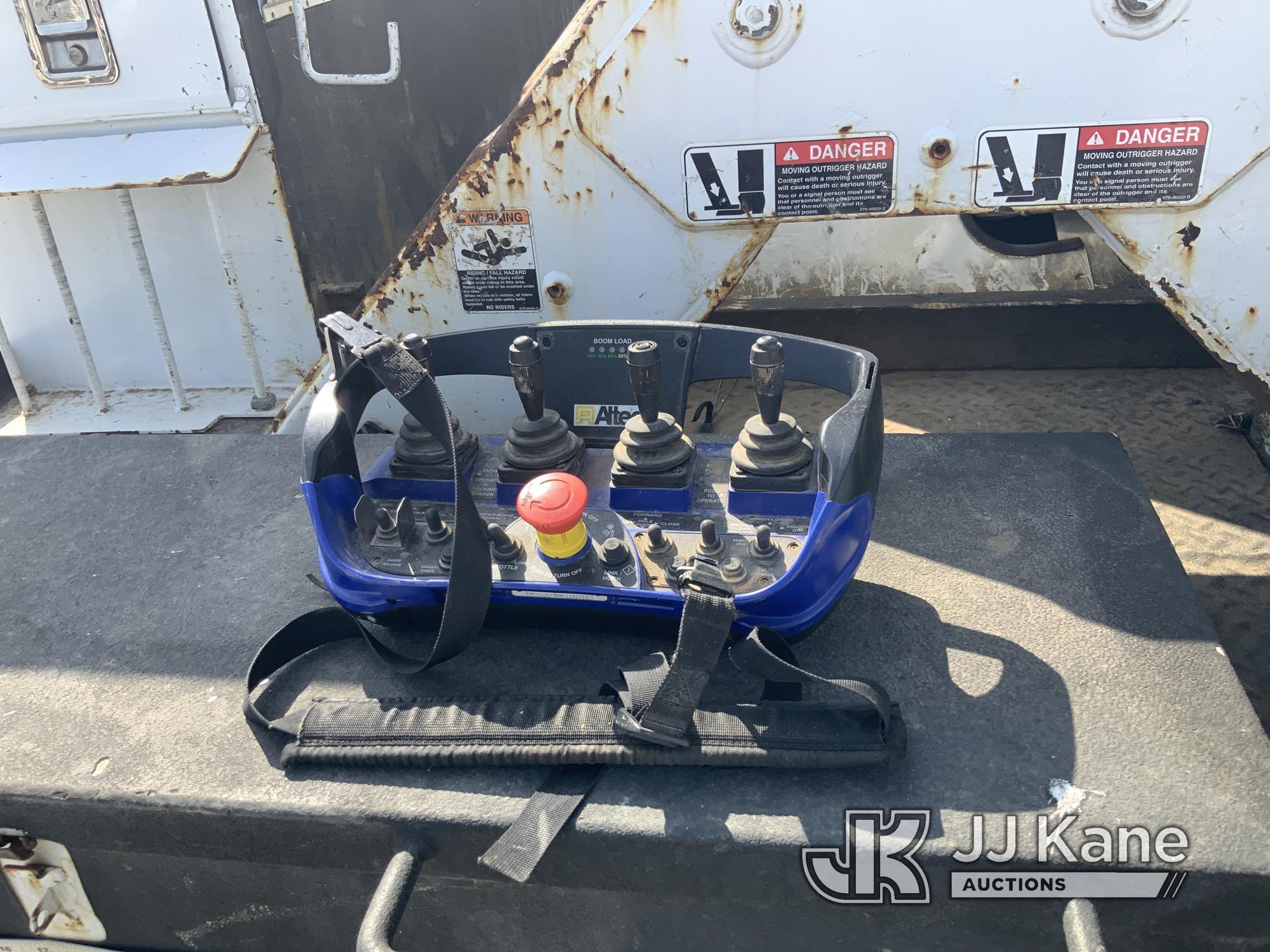 (Hawk Point, MO) Altec DM47B-TR, Digger Derrick rear mounted on 2017 Freightliner M2 106 Utility Tru