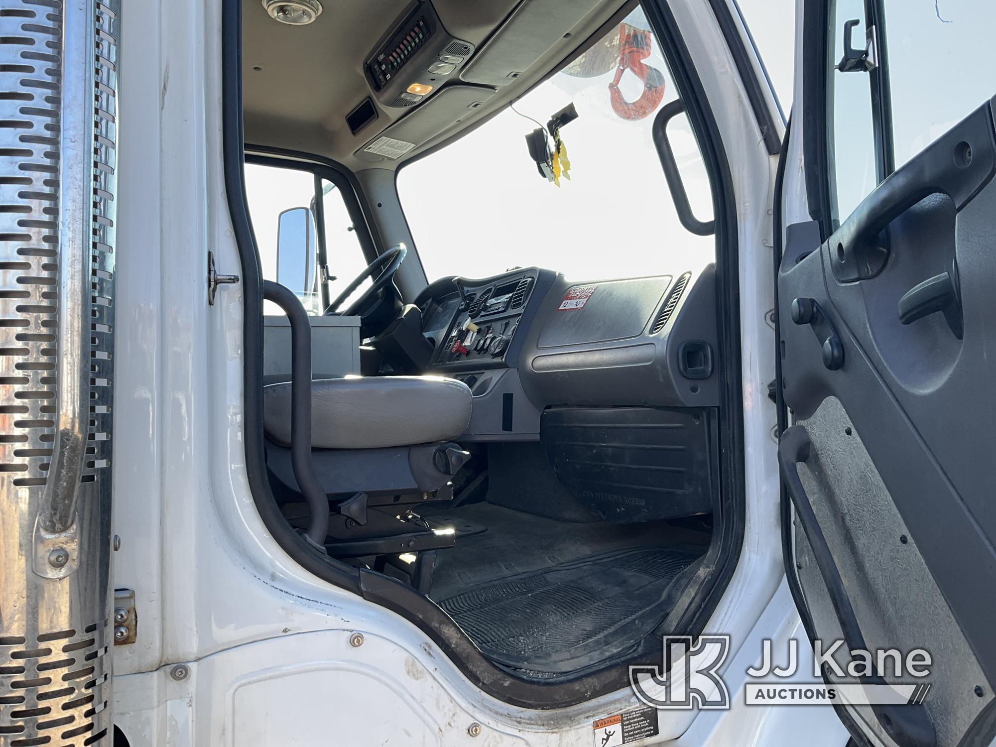 (Des Moines, IA) Altec DM45-BR, Digger Derrick rear mounted on 2014 Freightliner M2 106 T/A Utility